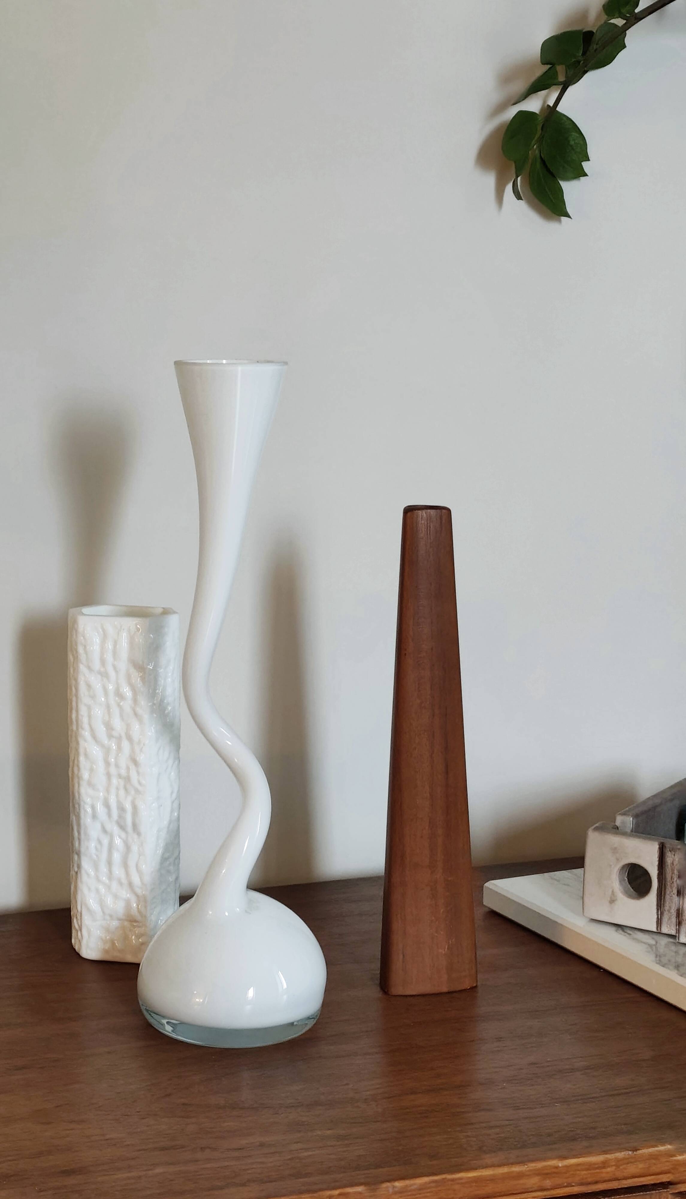 Large white Normann Copenhagen Swing vase