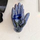 Patère main en céramique émaillée bleu