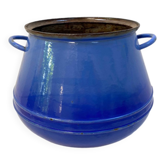 Ancien cache-pot en fonte bleue