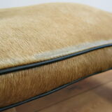 Camel saddle stool