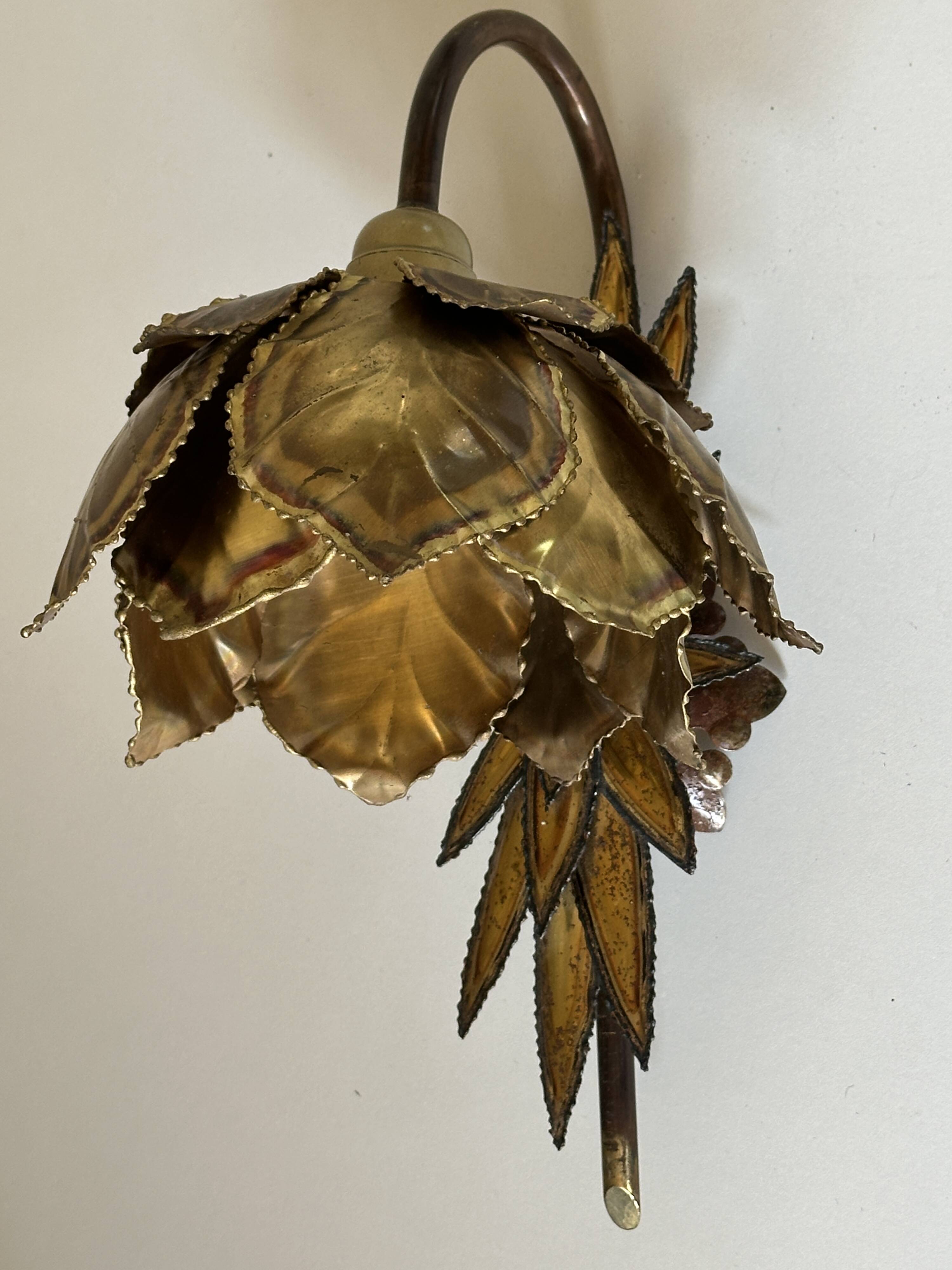 Vintage 70s gold Jansen style wall lamp