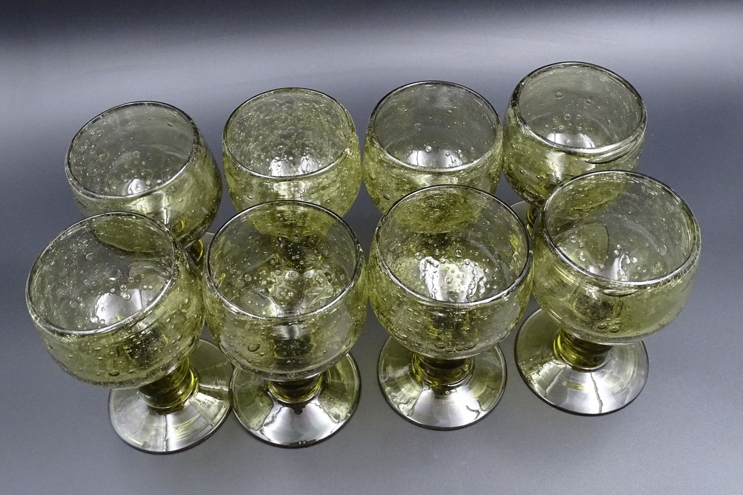 Lot of 8 glasses of wine or water - bubbling glass year 1970