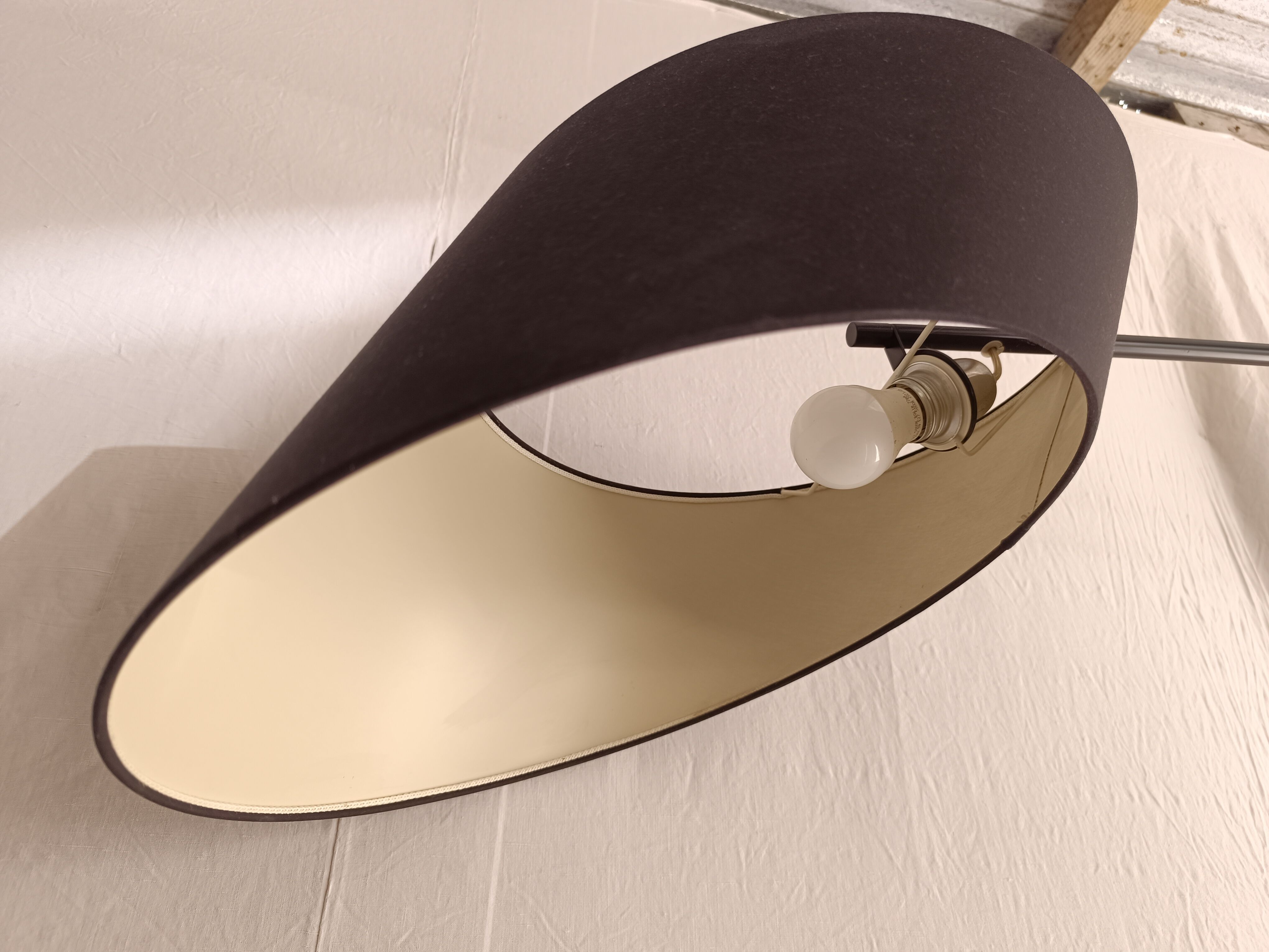 Floor lamp