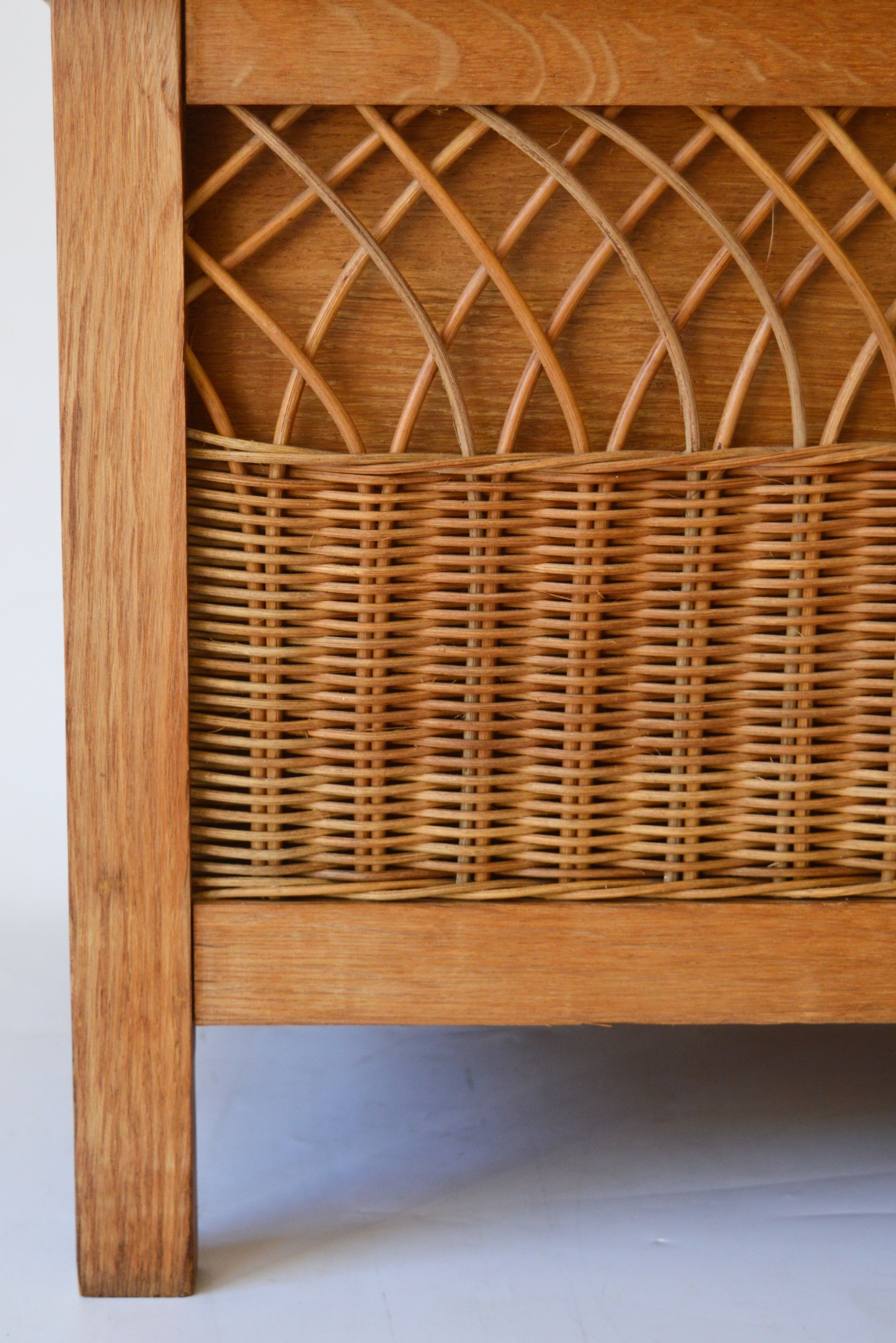Rattan chest bench