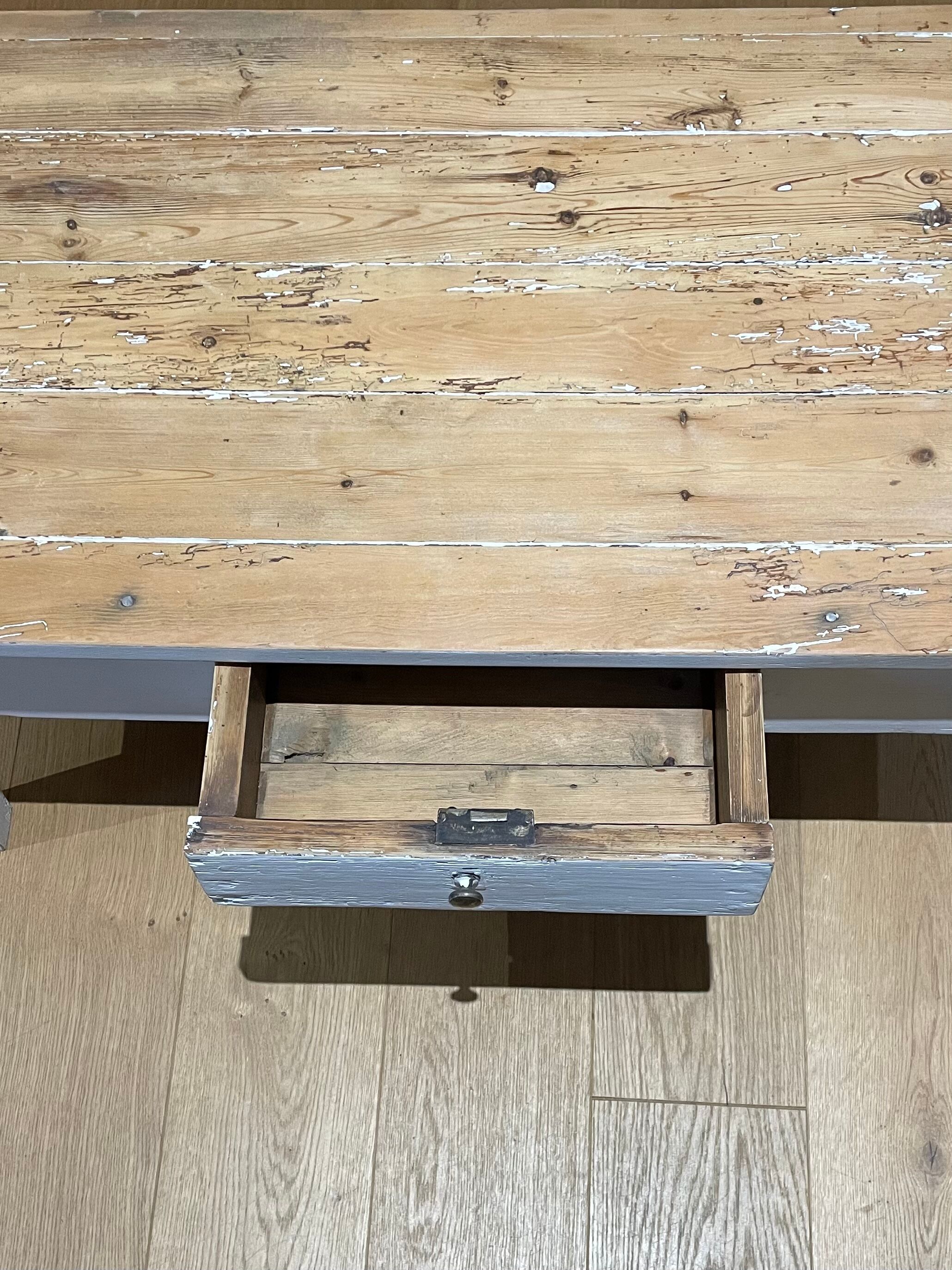 Coffee table type farm table