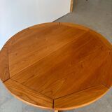 Vintage style extendable oval dining table in solid elm