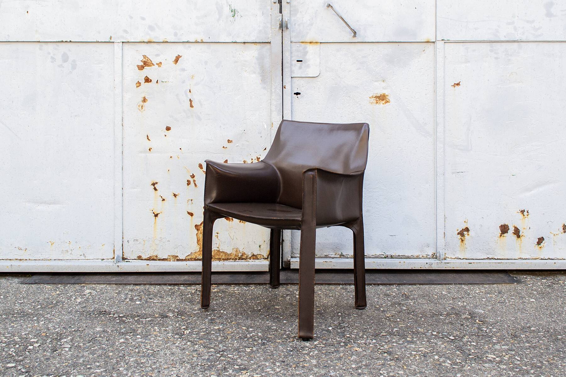 Sedie in cuoio Cab 413 di Mario Bellini per Cassina 1977