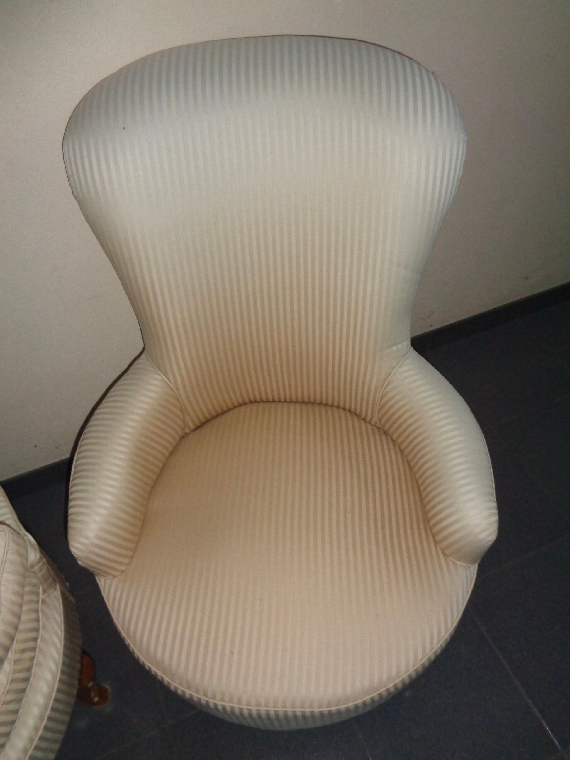 Pair of striped ivory toad armchairs