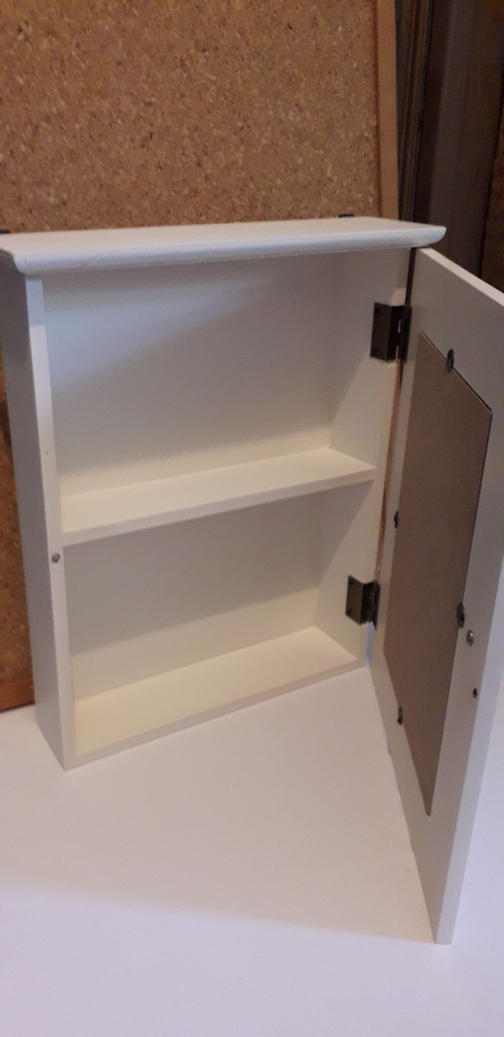 Armoire de toilette à miroir blanche à motif floral