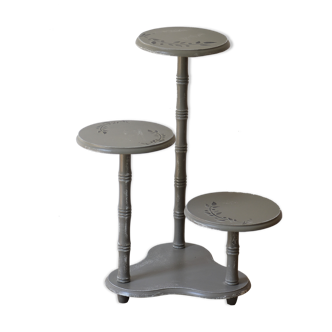 Revamped plant holder