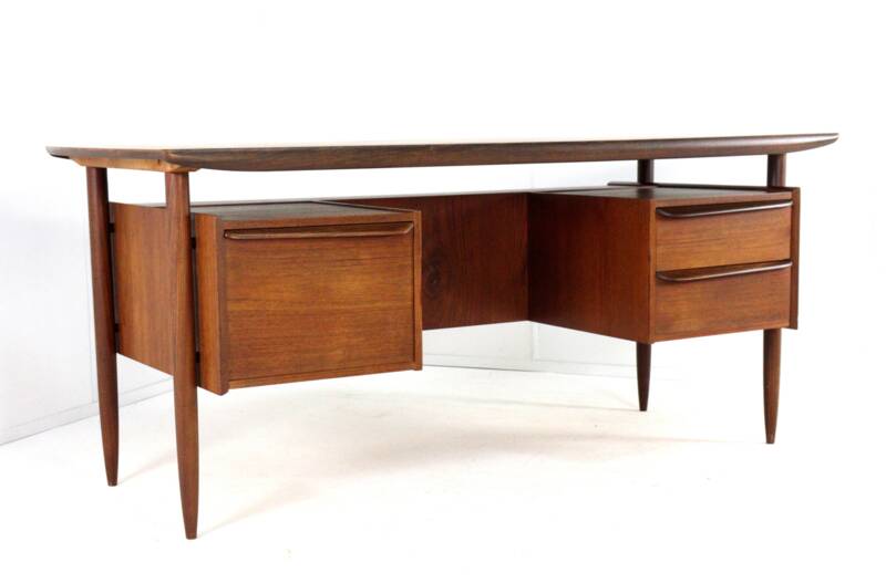 Hulmefa Pro-Pos executive desk - dutch mid century modern design in teak