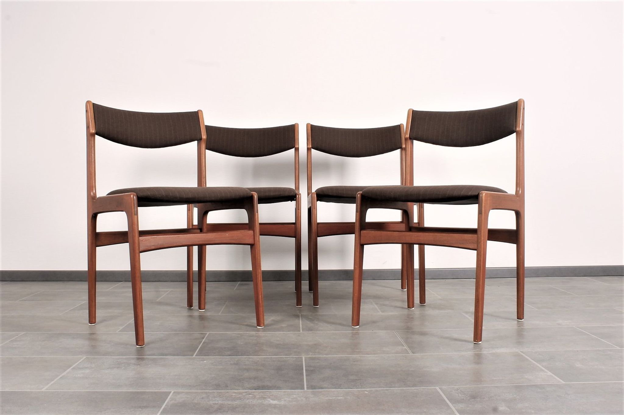 Set de 4 chaises de salle à manger en teck par Erik Buch pour Anderstrup 1950s