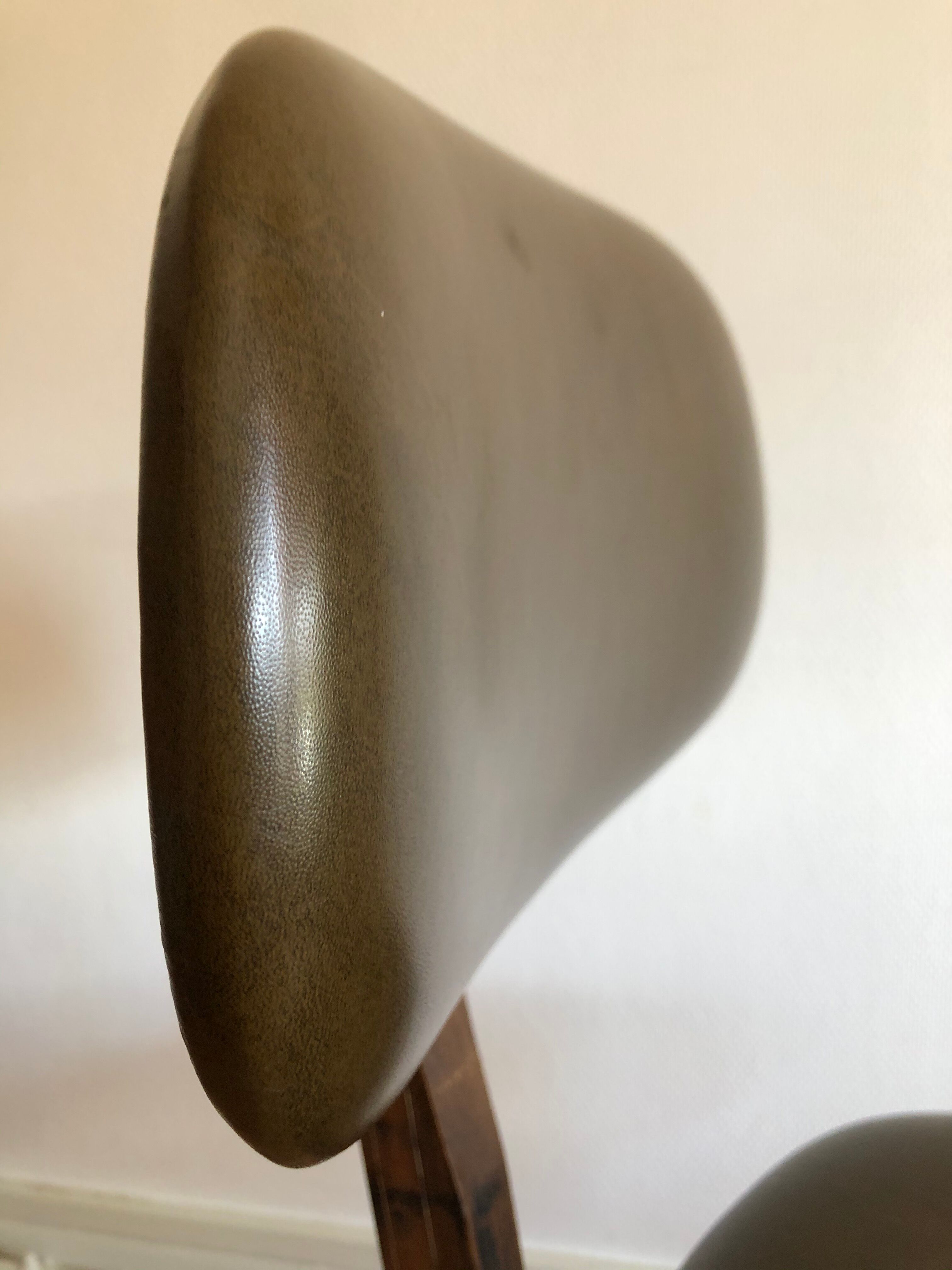 Office chair with wheels