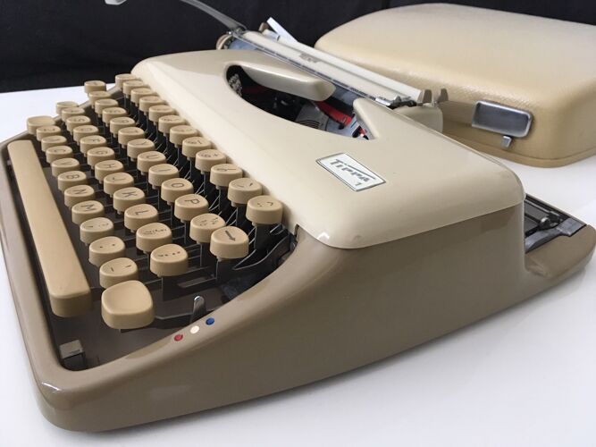 Machine à écrire Triumph Tippa 60