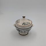 White sugar bowl with horse motif, with 2 small handles