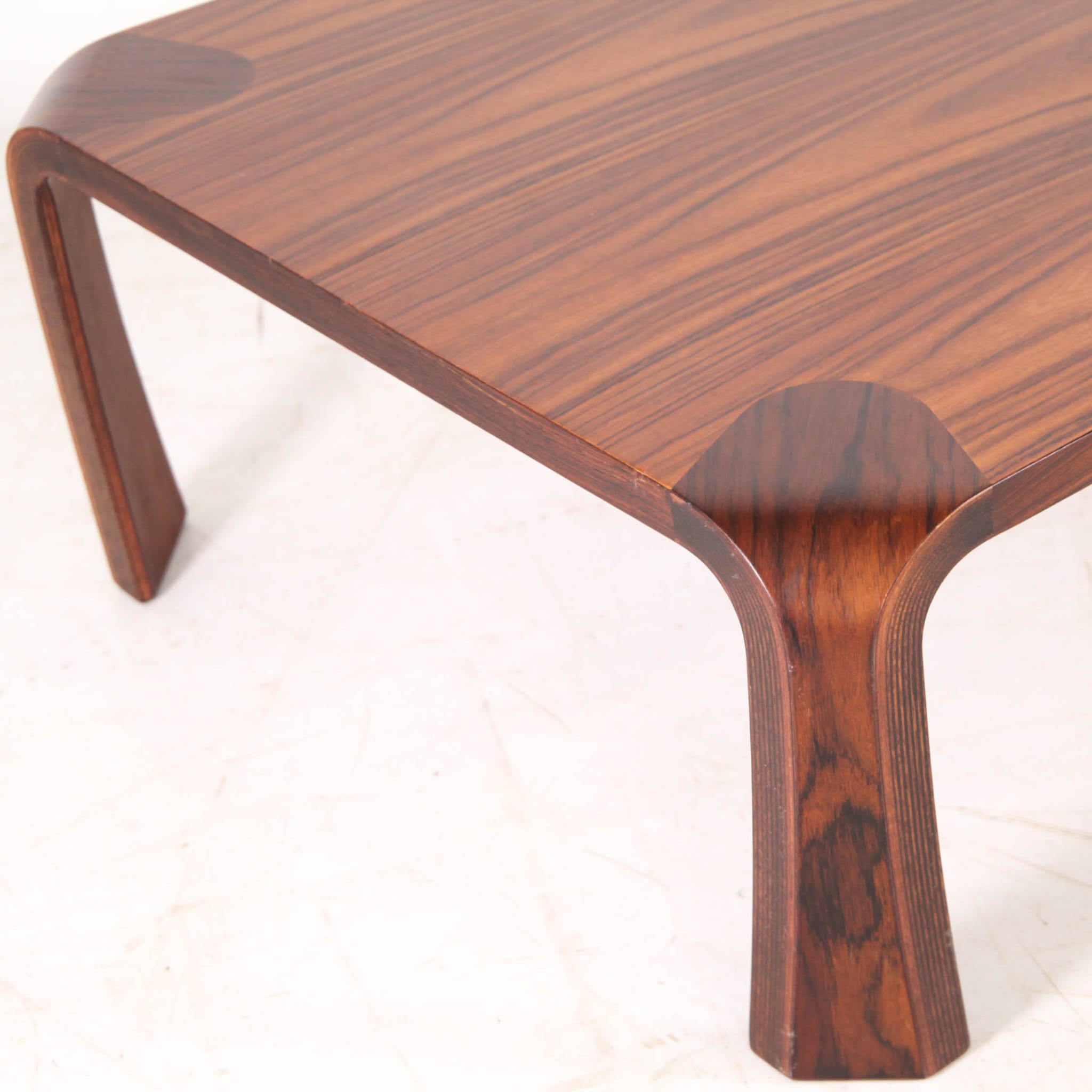 Table basse japonaise