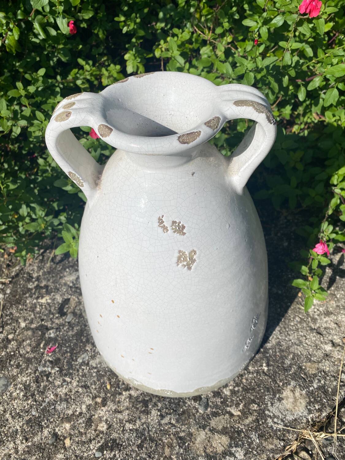 Enamelled concrete vase