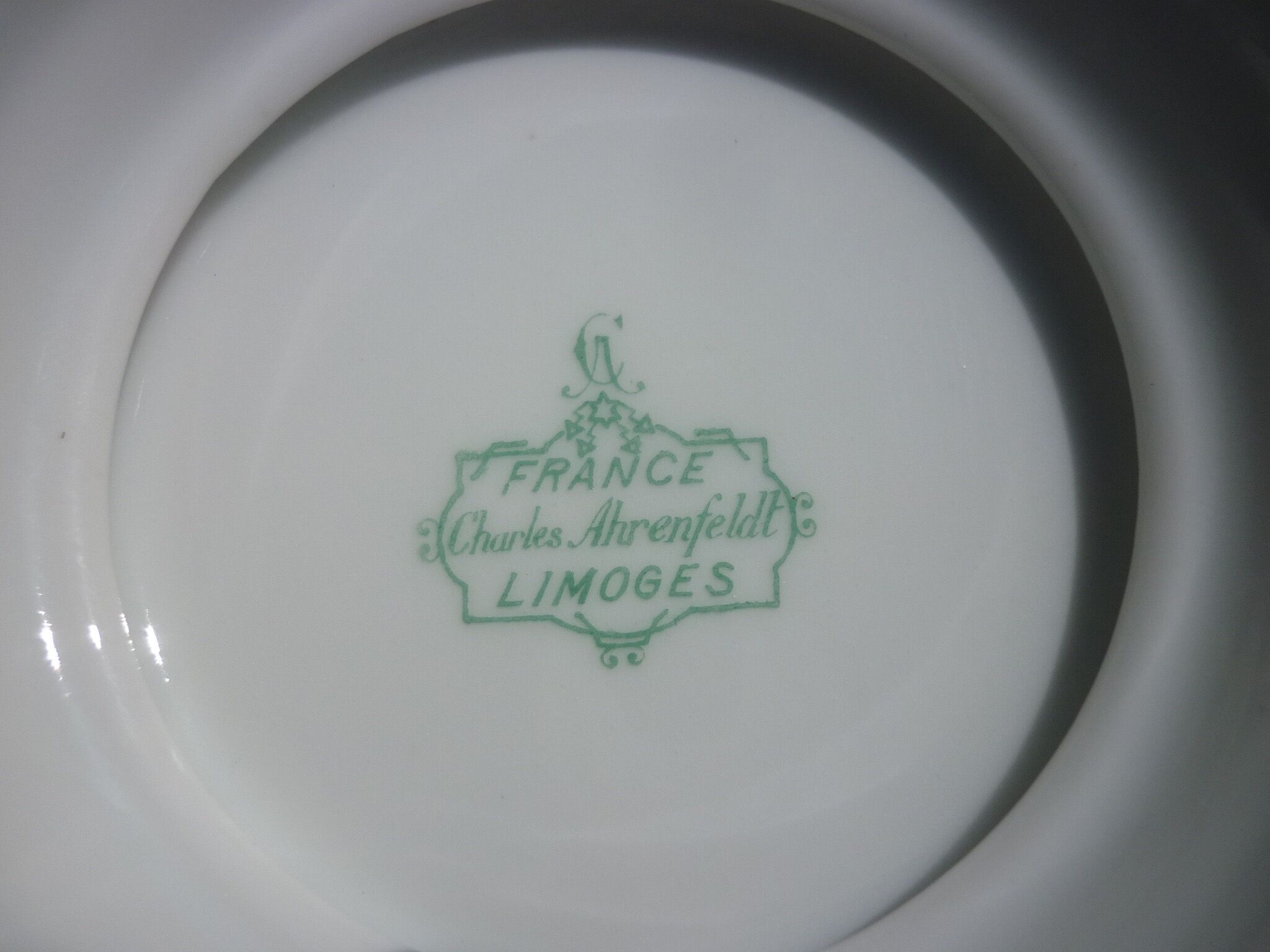 4-2021-11 Saucière porcelain Limoges Charles Ahrenfeldt