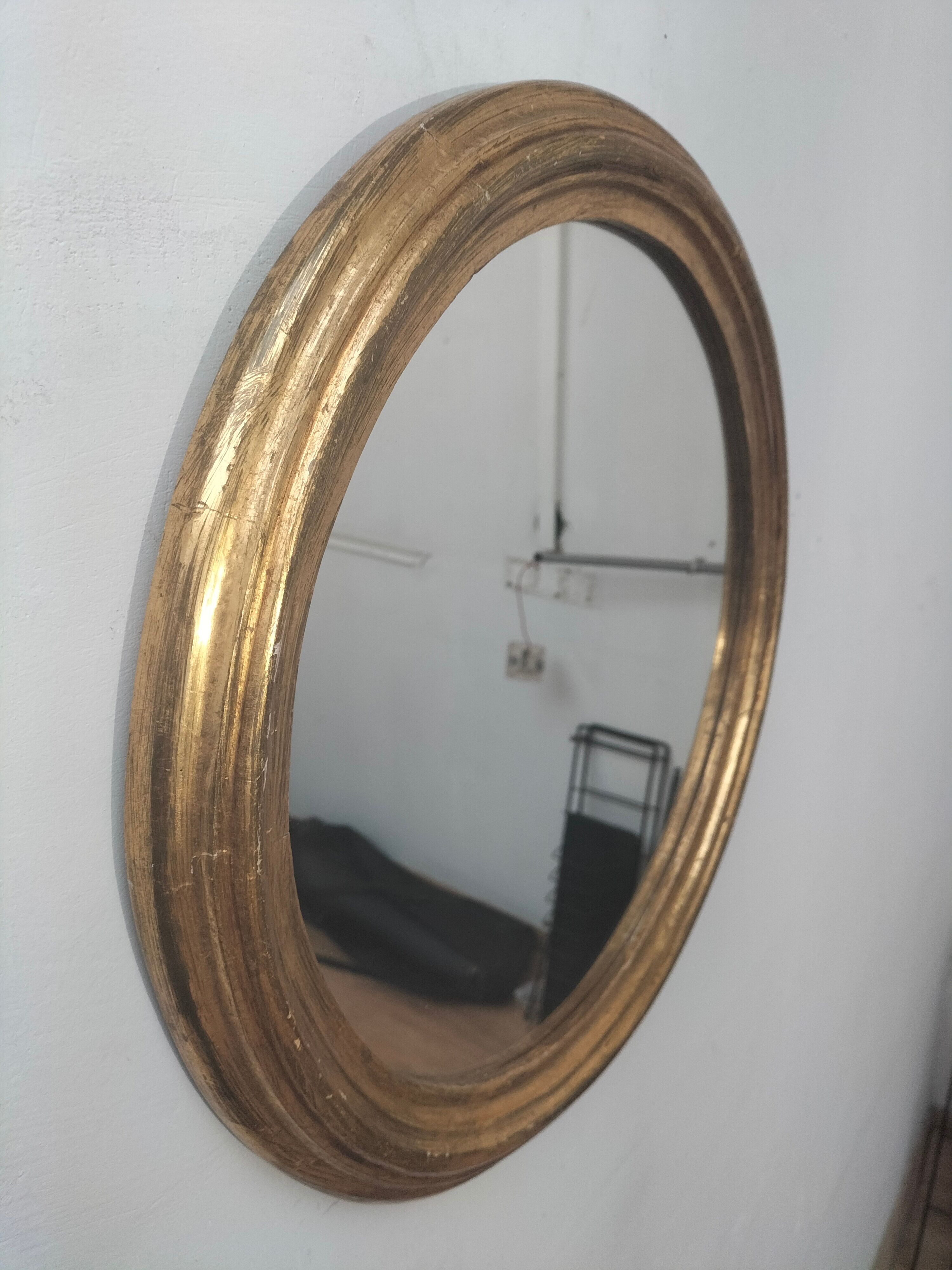 Round golden mirror, 46 cm