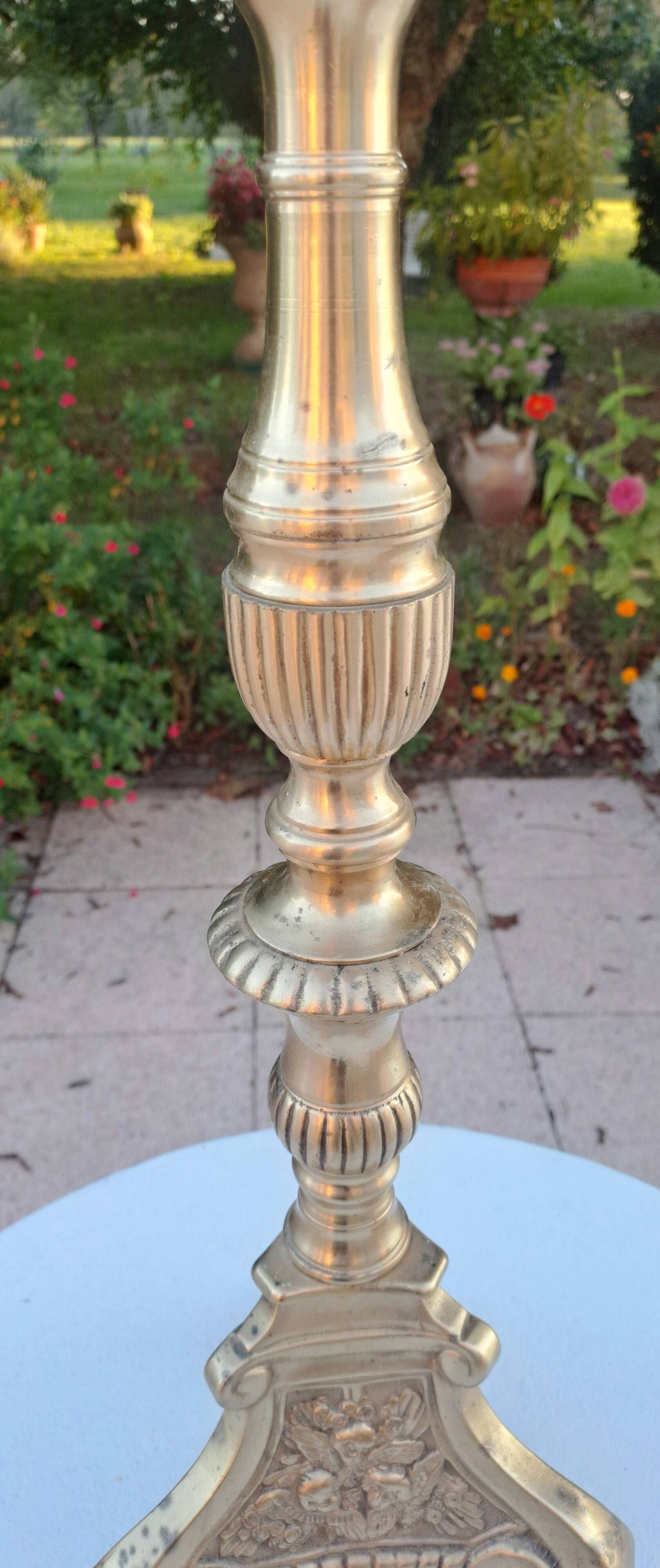 Large gilded bronze candlestick from the 19th century, height 67.5 cm.
