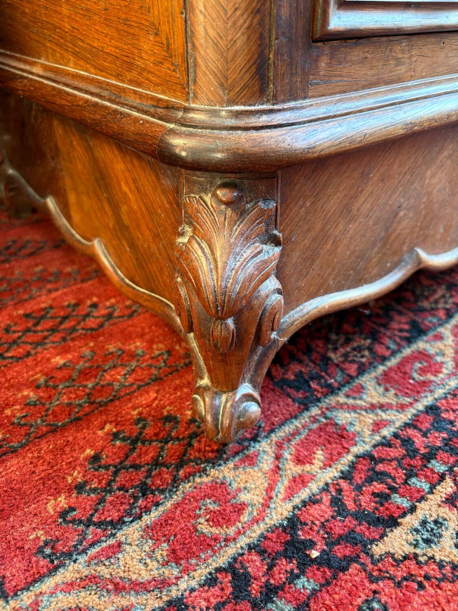 Antique Louis XV style bedside table, marble niche, marquetry, late 19th century