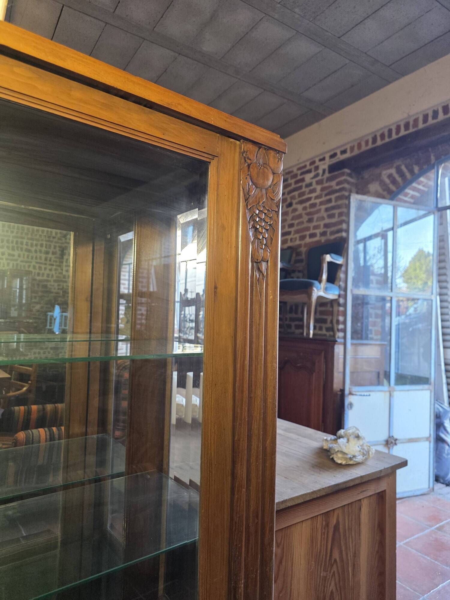 Vitrine art déco en acajou années 1930