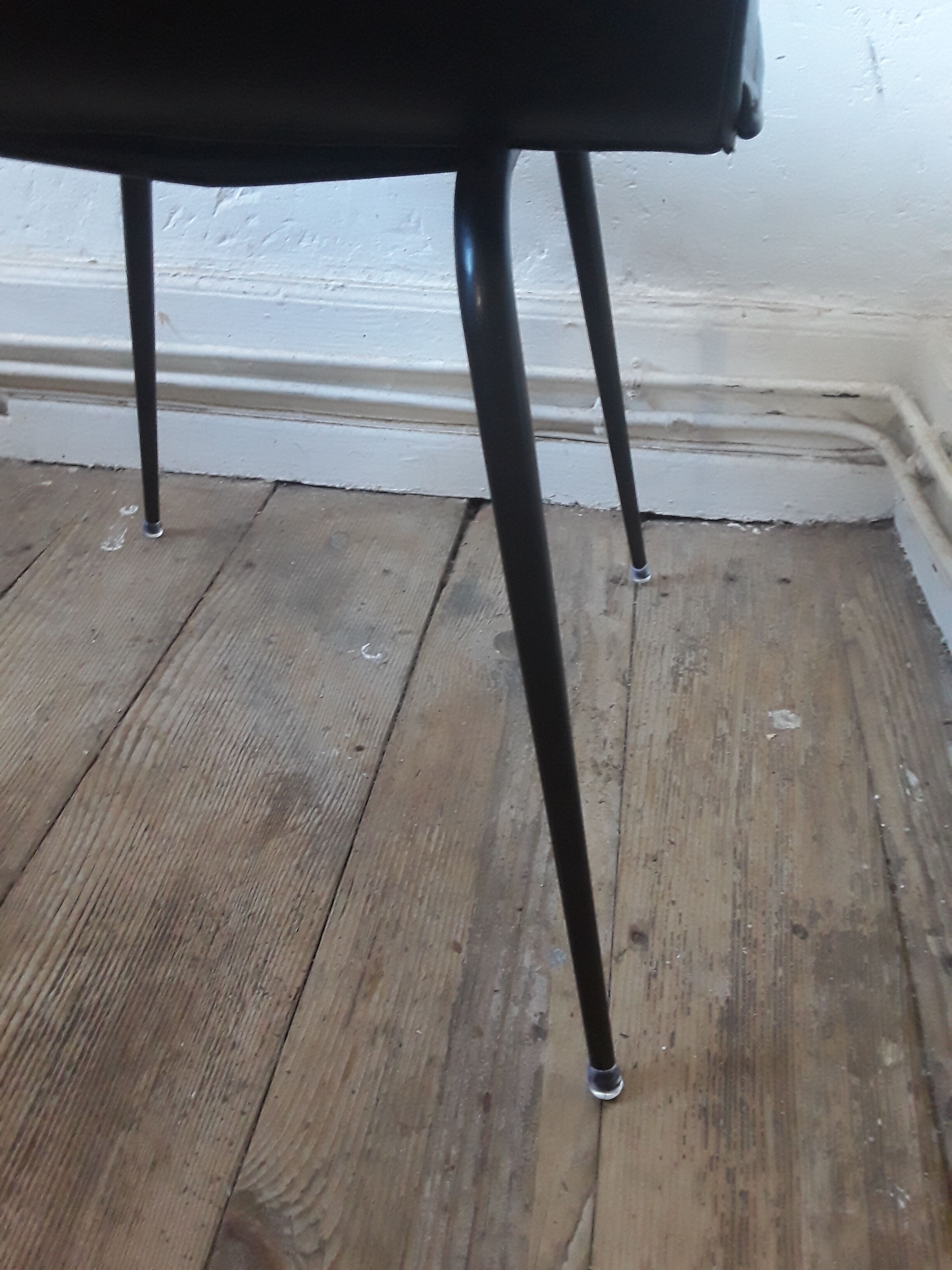 Vintage skai chair