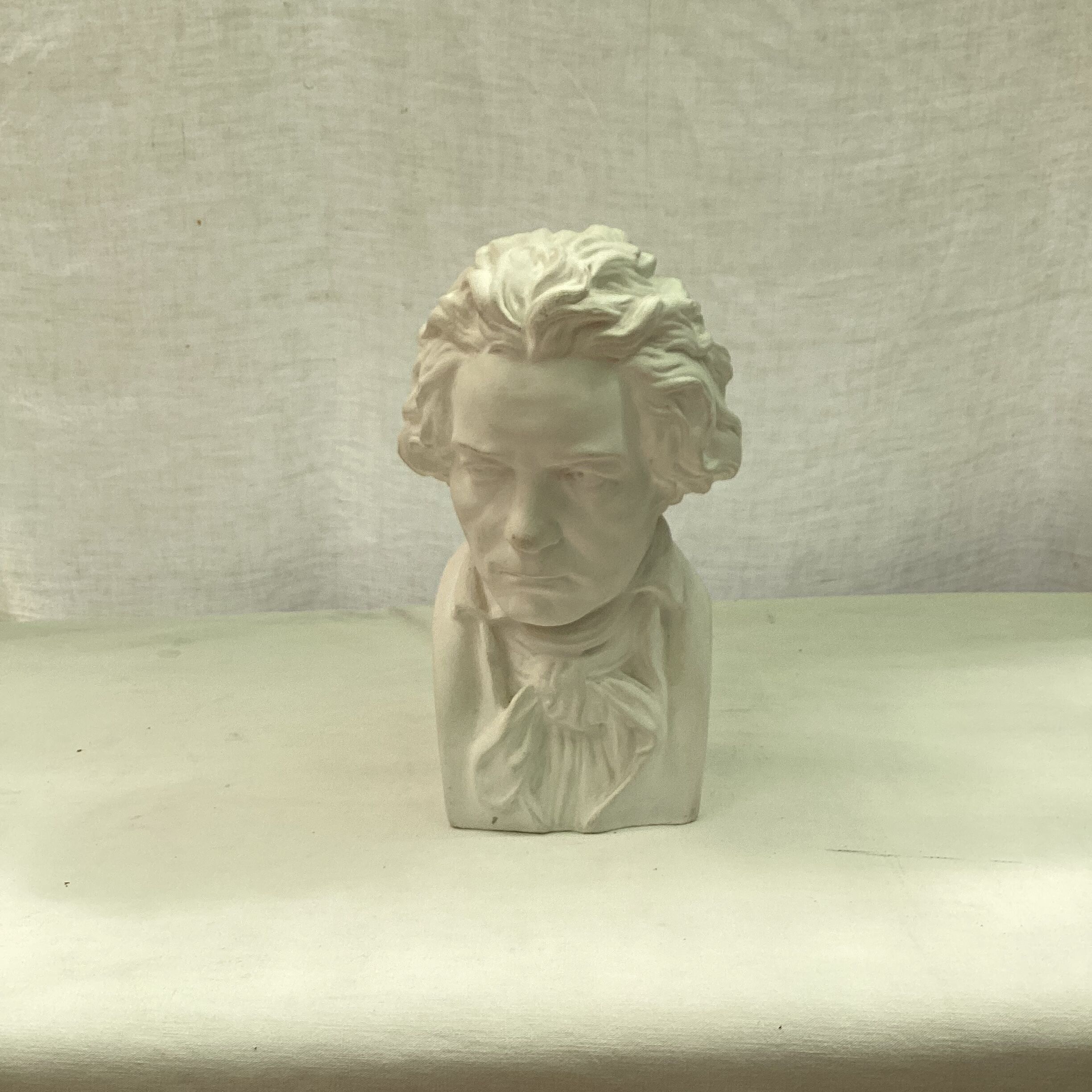 Men's bust in plaster original white