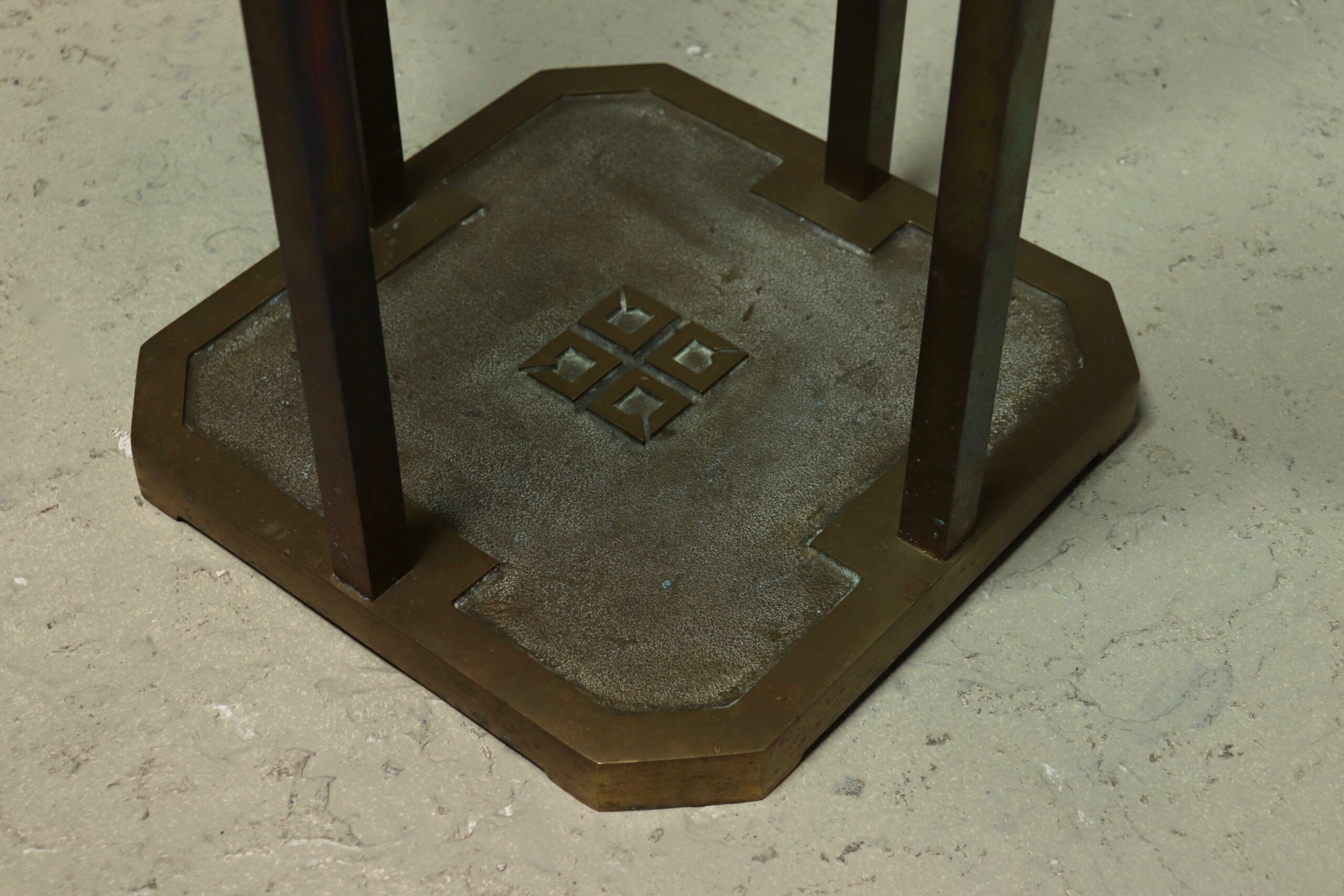 Table d'appoint modèle T18 par Peter Ghyczy années 1970