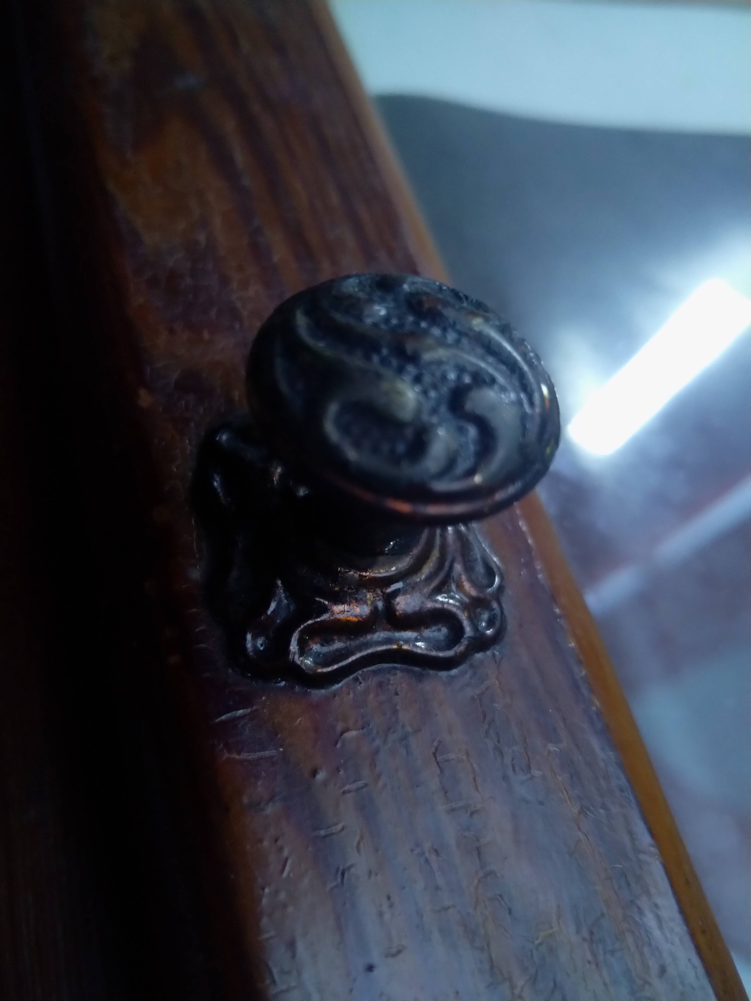 Armoire à pharmacie Art déco