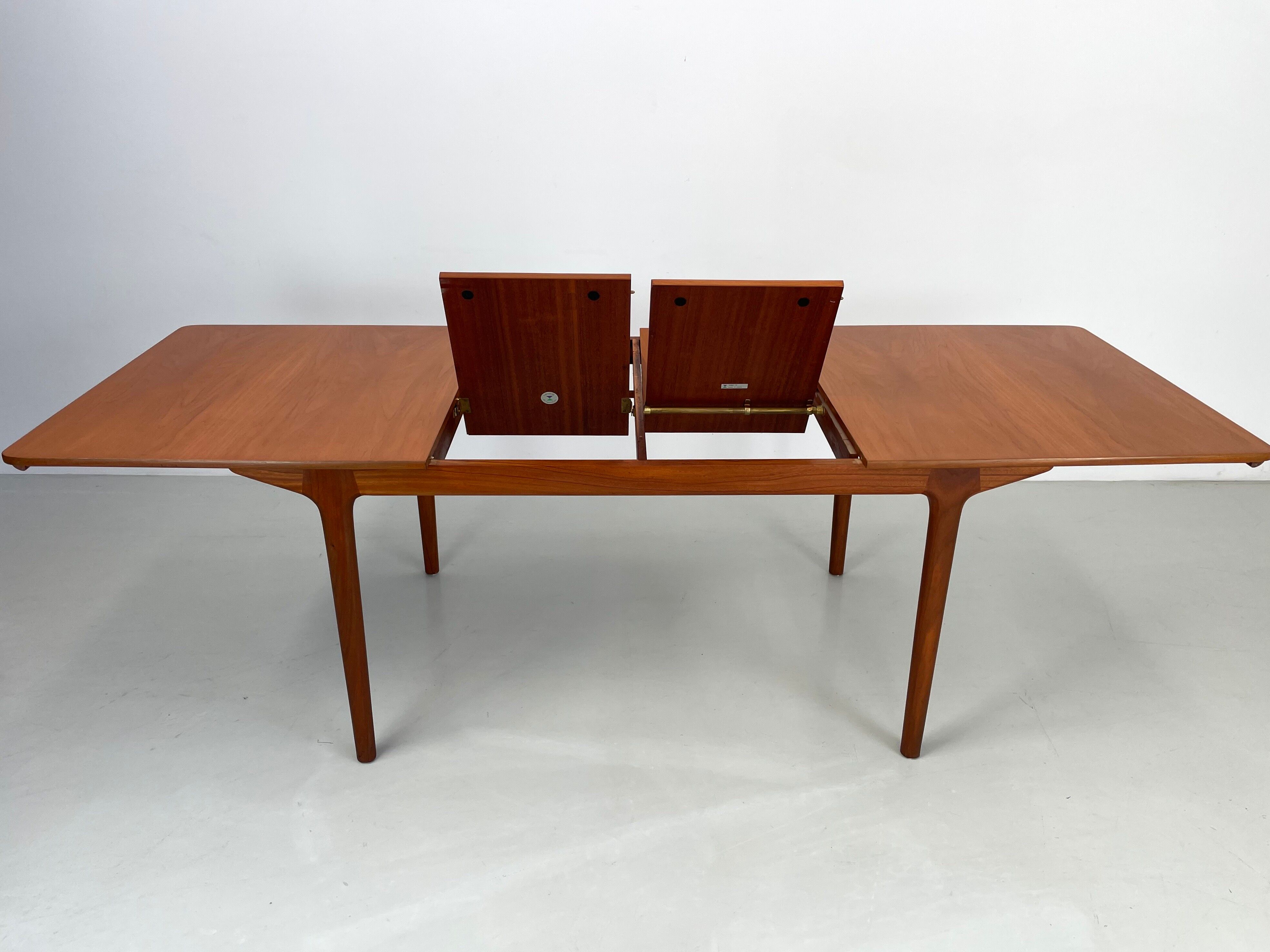 Vintage McIntosh dining table