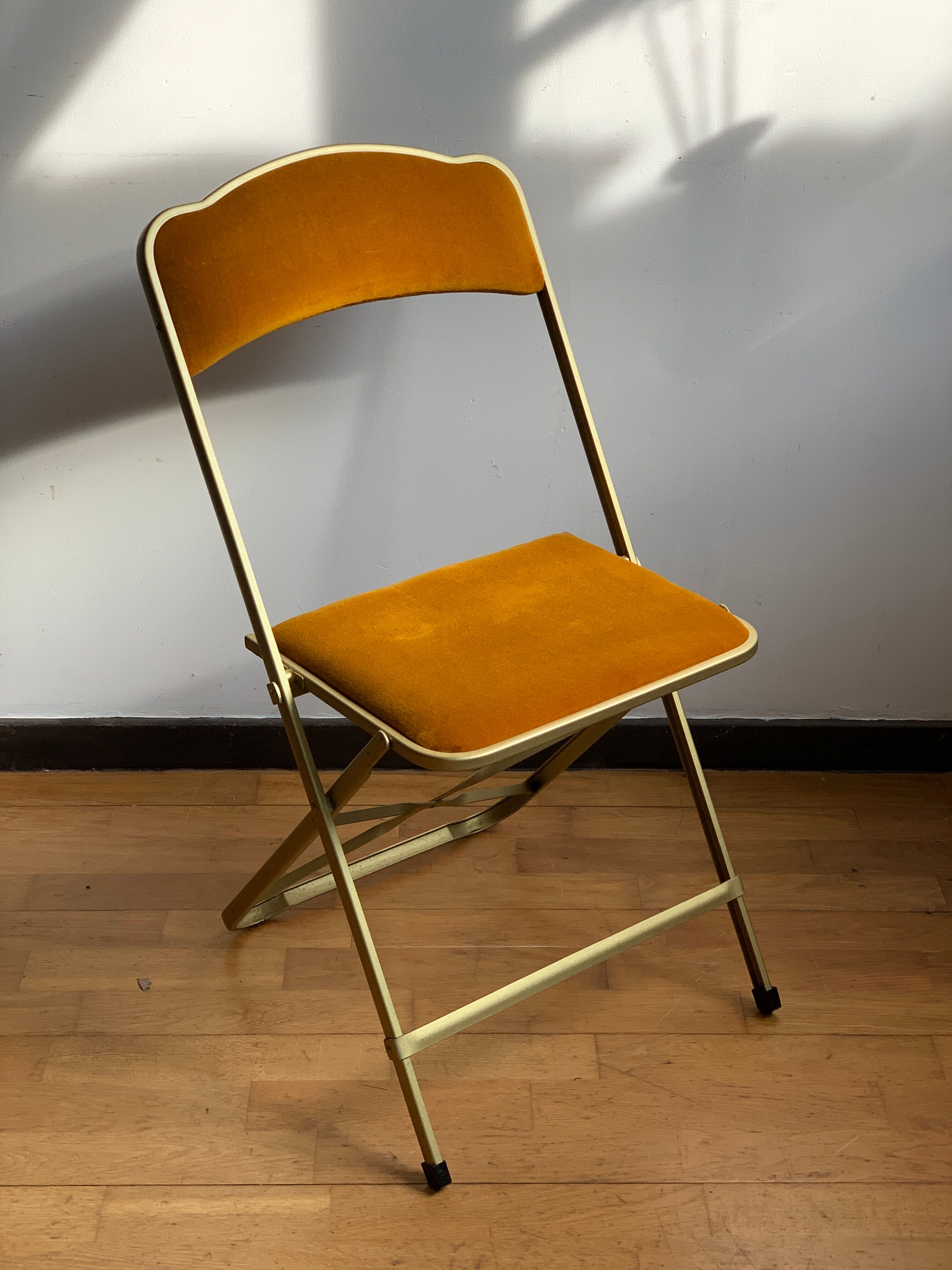 Velvet folding chair