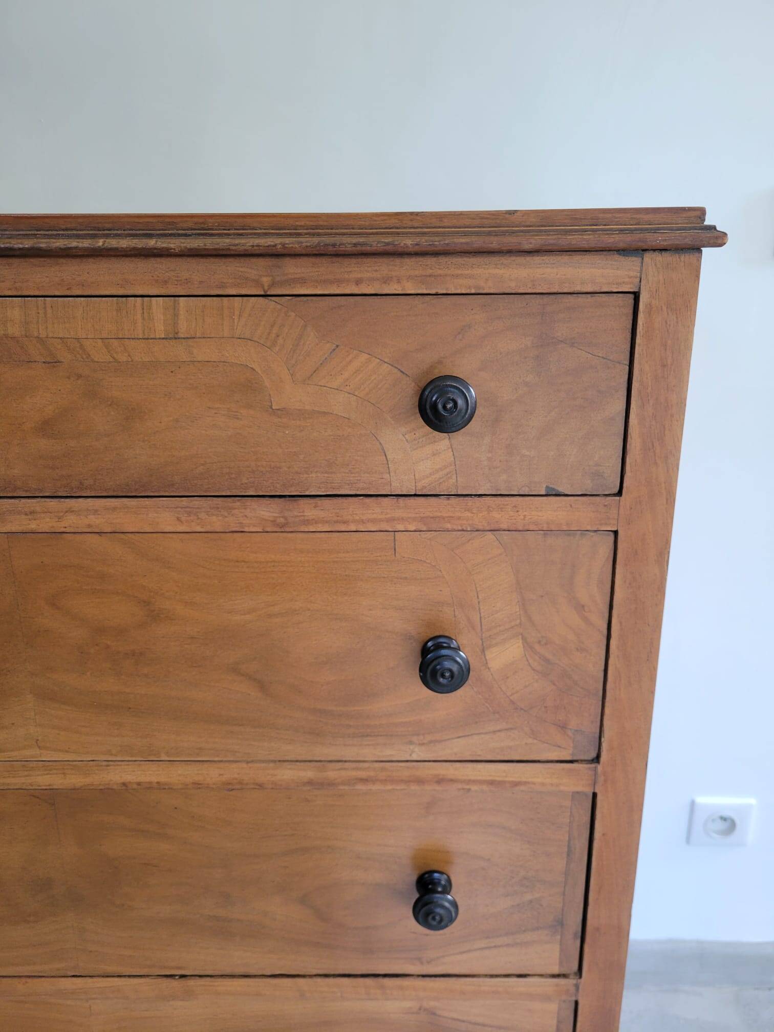 Commode anglaise haute 5 tiroirs marqueterie en ronce