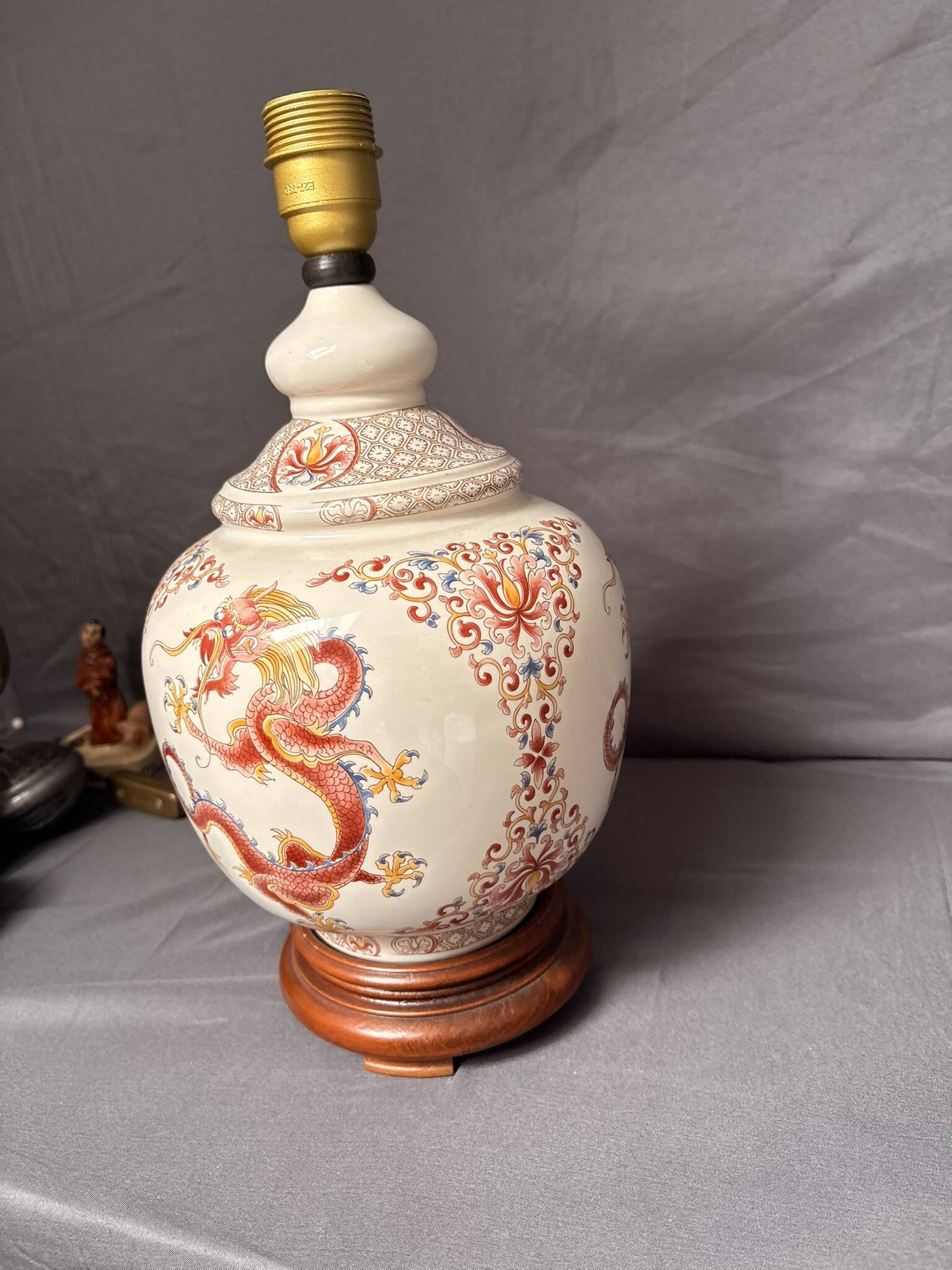 Ancient Dragon Imperial Red Porcelain Lamp Base China 37cm