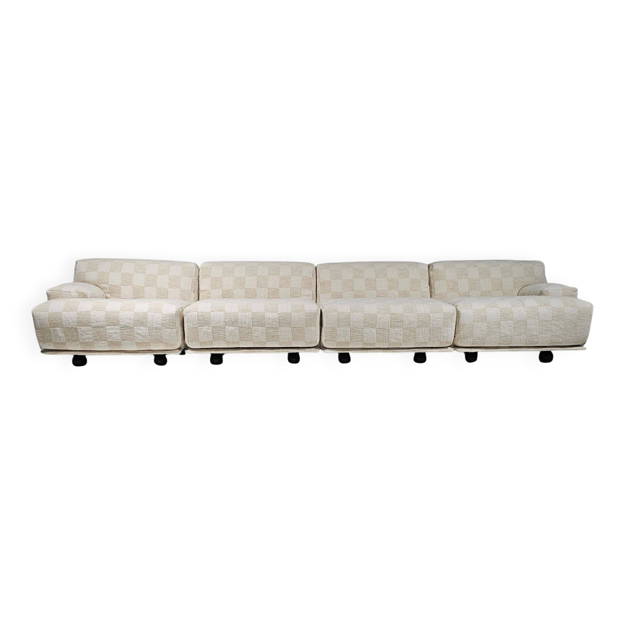 Modular canapé Fiandra in cream check fabric by Vico Magistretti for Cassina