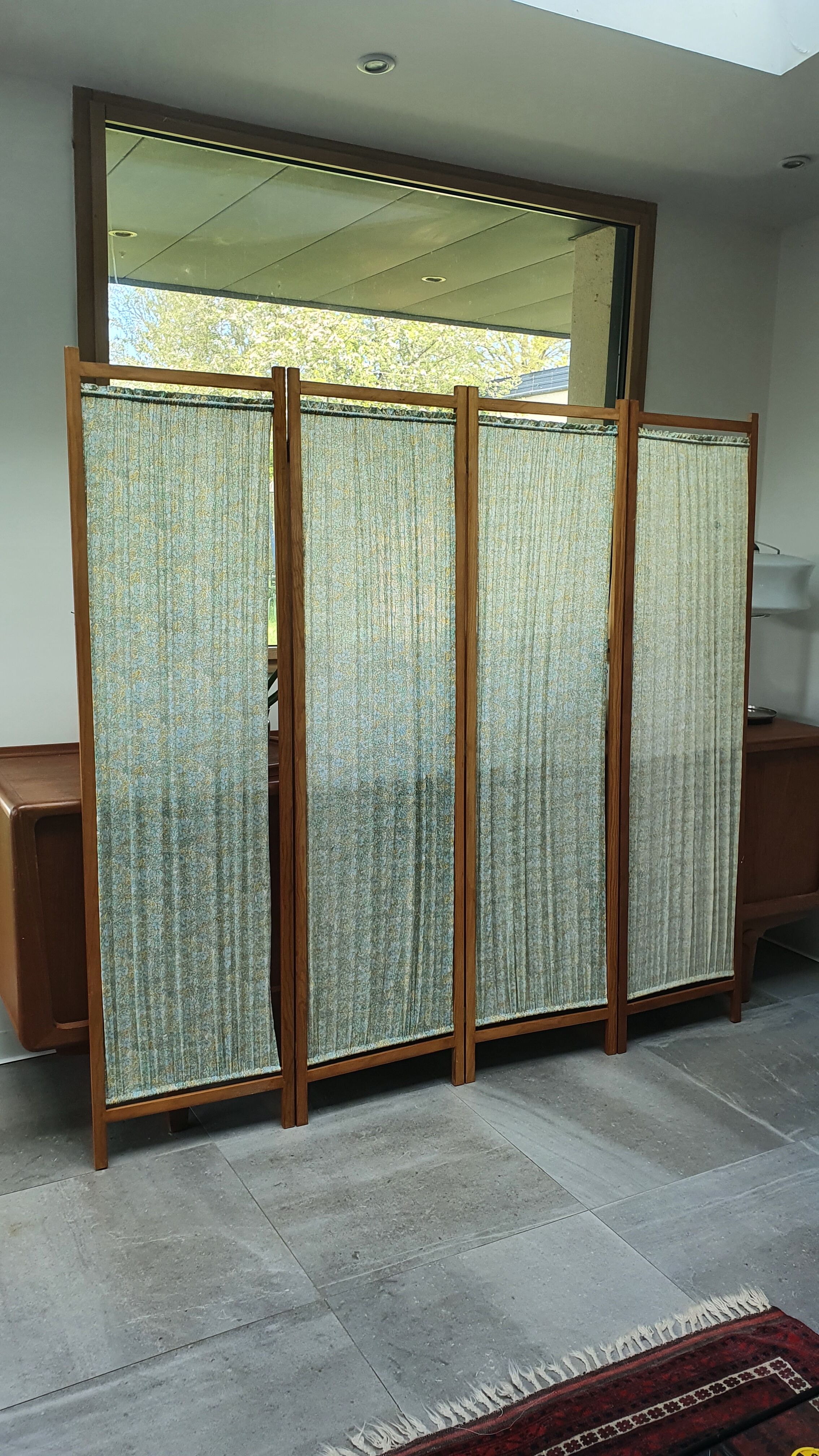 Vintage floral screen