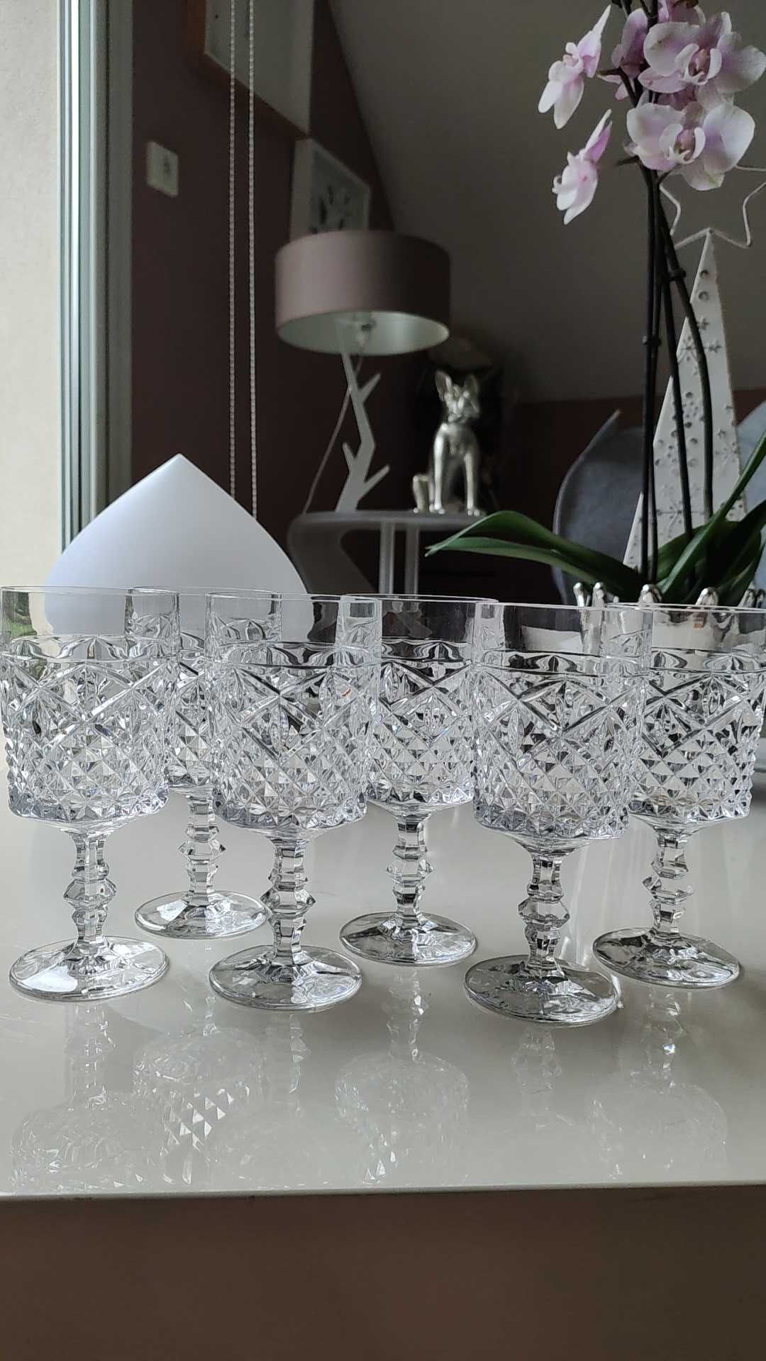 Lot 6 vintage glasses with rectangular crystal stems