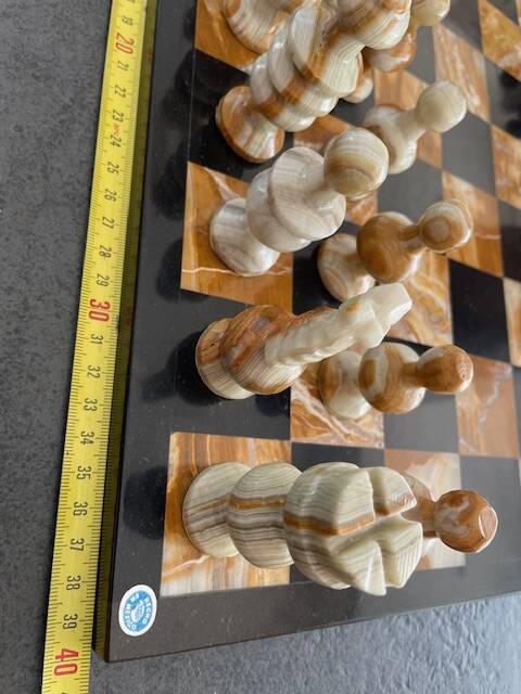 Mexican handcrafted chessboard. Made of stone. Mint condition. 40x40x1.4 cm. 6.5 kg.