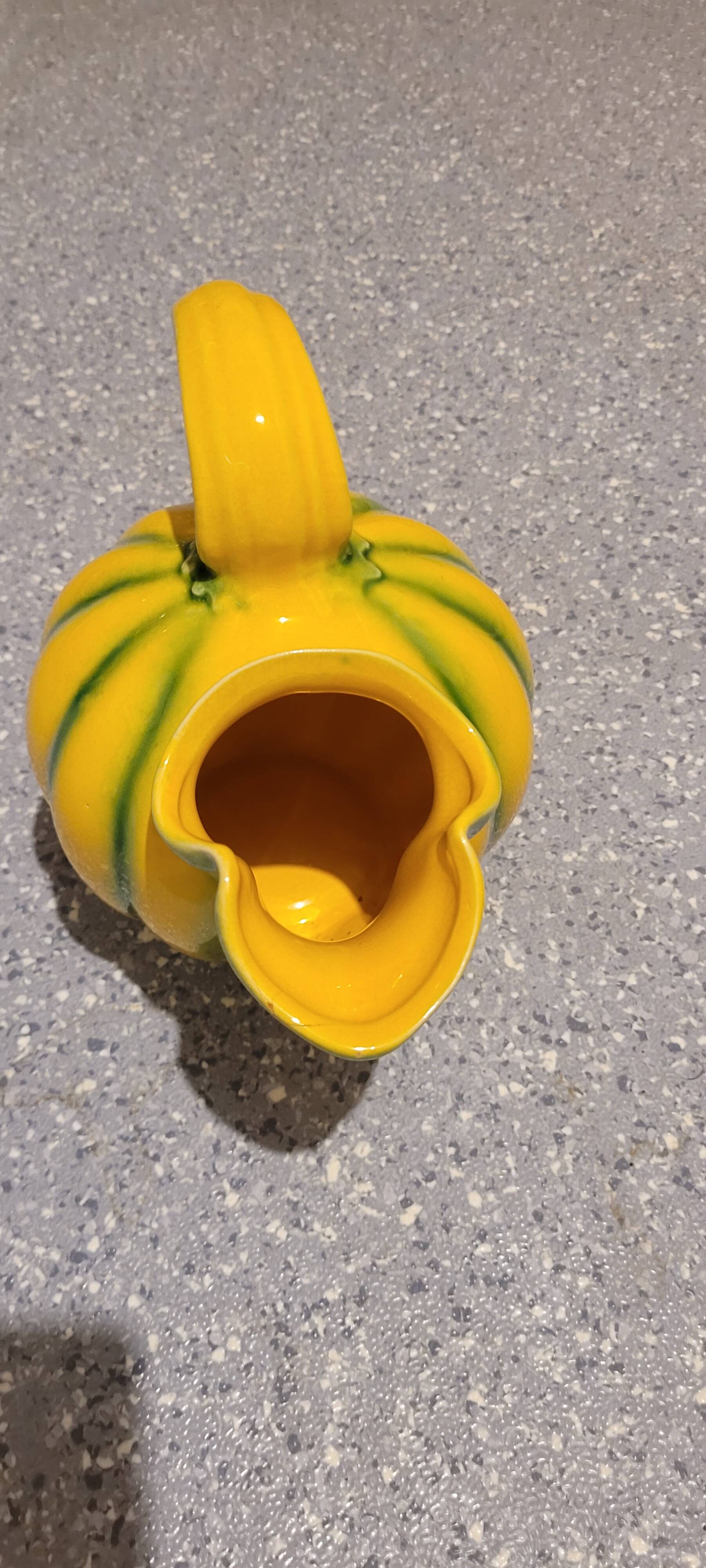 Melon jug in Longchamp barbotine