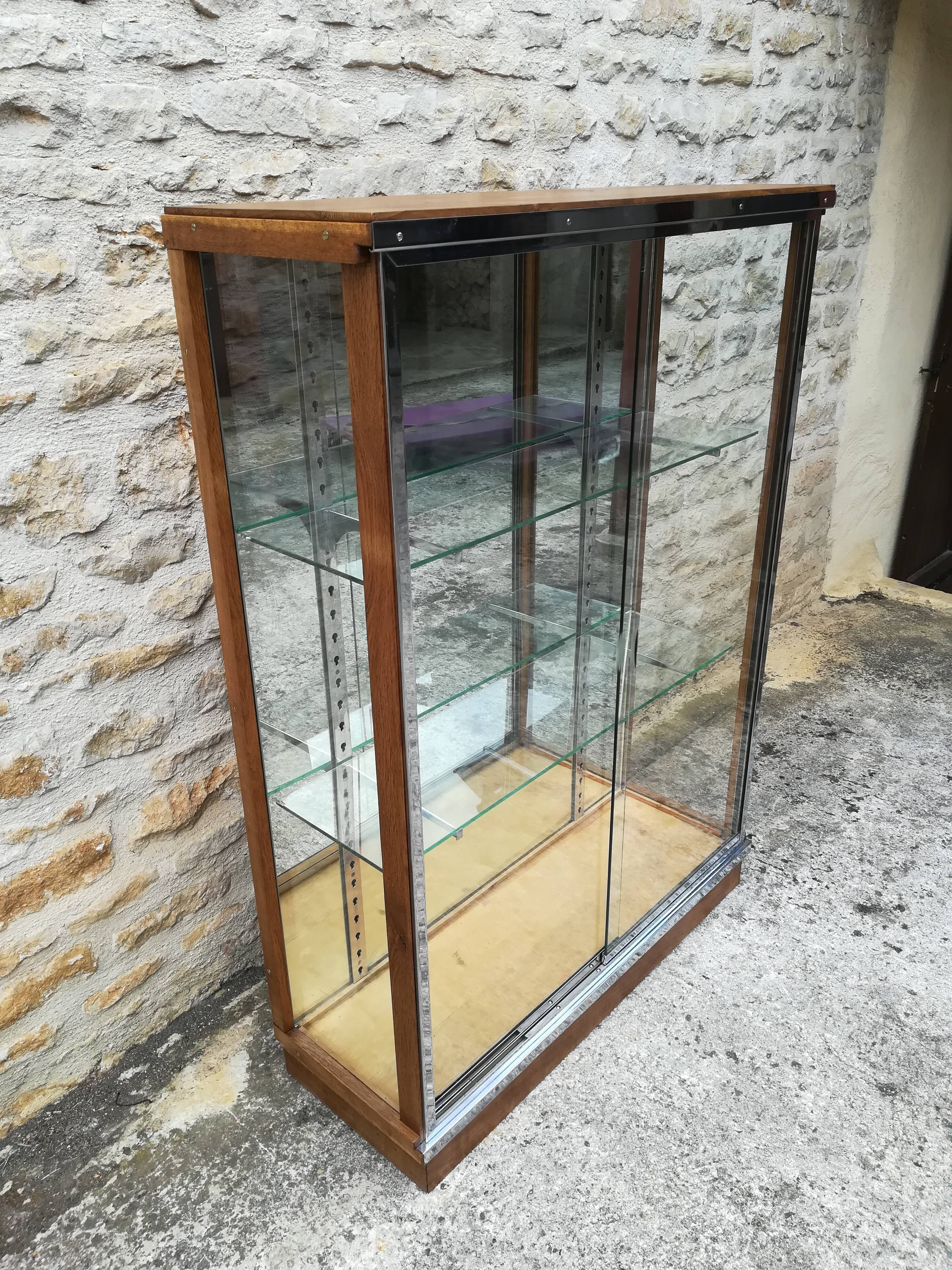 Chrome and wood metal showcase