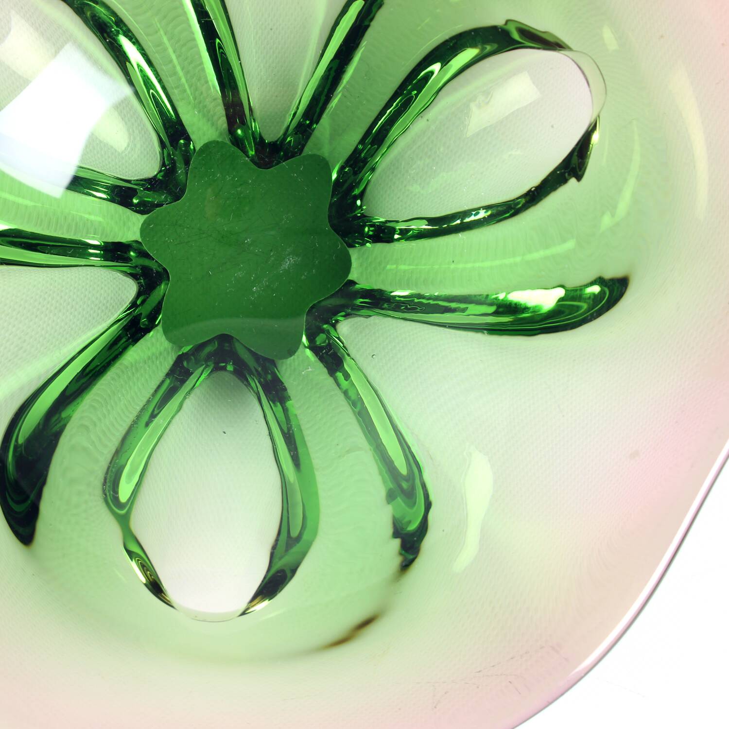 Bol en verre artistique de Frantisel Zemek pour la verrerie de Mstisov, Tchécoslovaquie