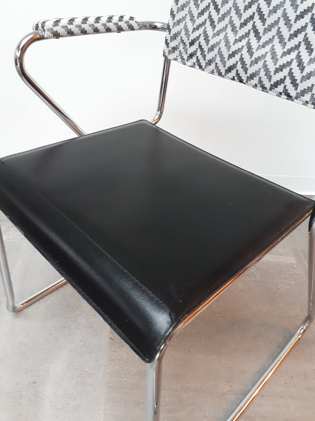 Set of 4 vintage chairs revisited