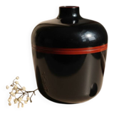 Black and red lacquered ice cube tray in a slightly tipsy Japanese style #POMR