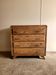 Commode de style vintage pieds compas