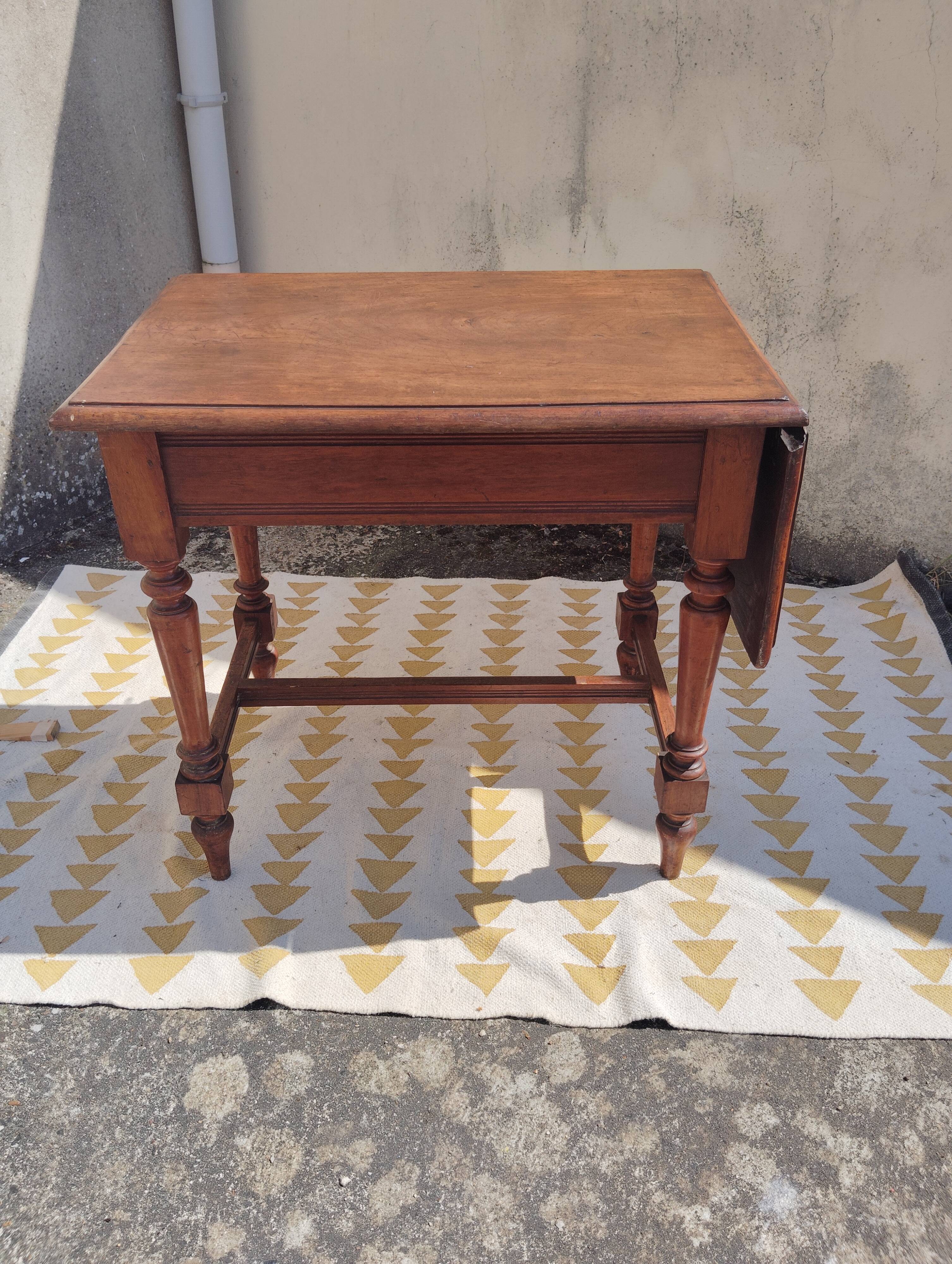 Bureau, écritoire, table d'appoint, fin 19ème