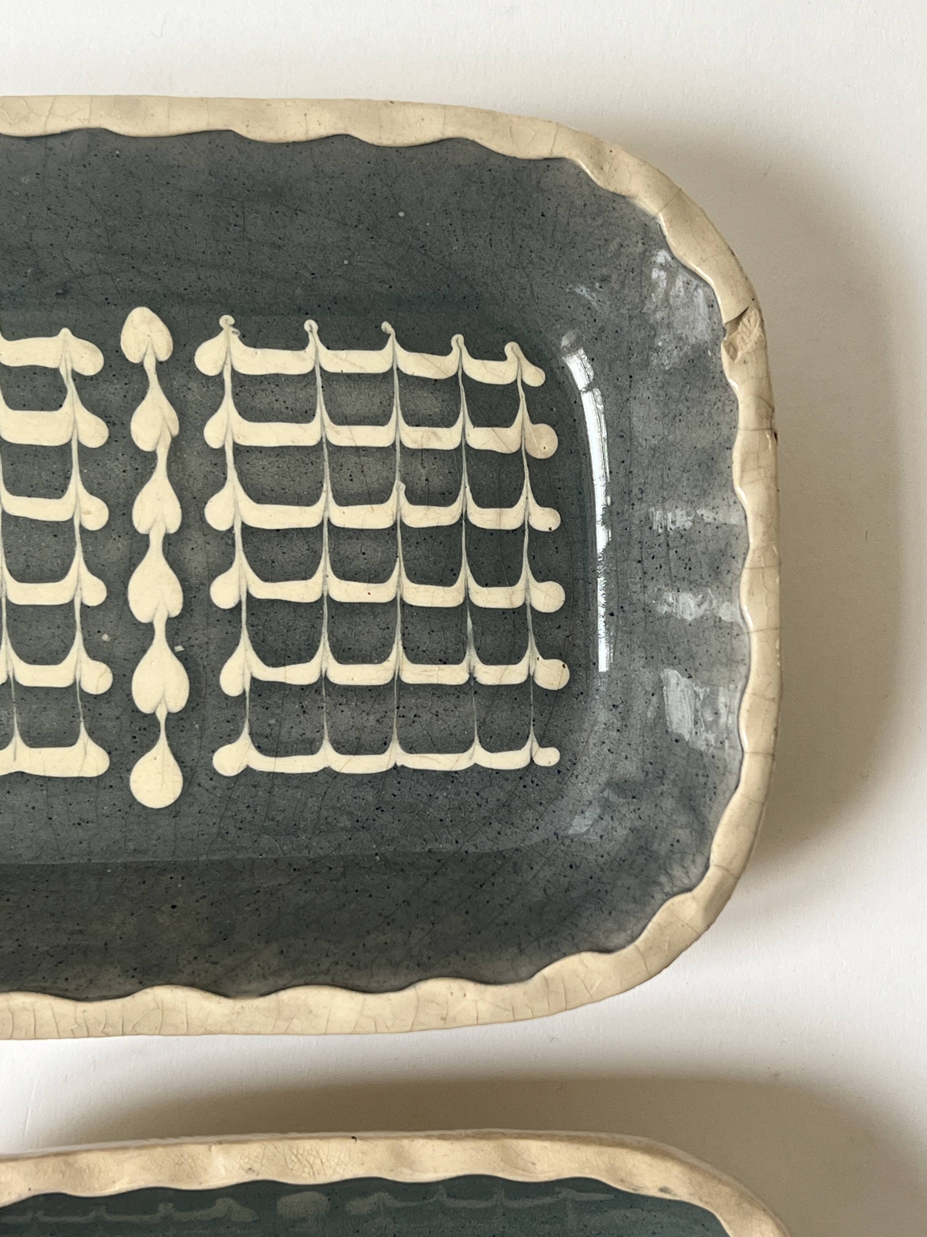 Set of 3 ramekins / serving dishes in handmade ceramic.