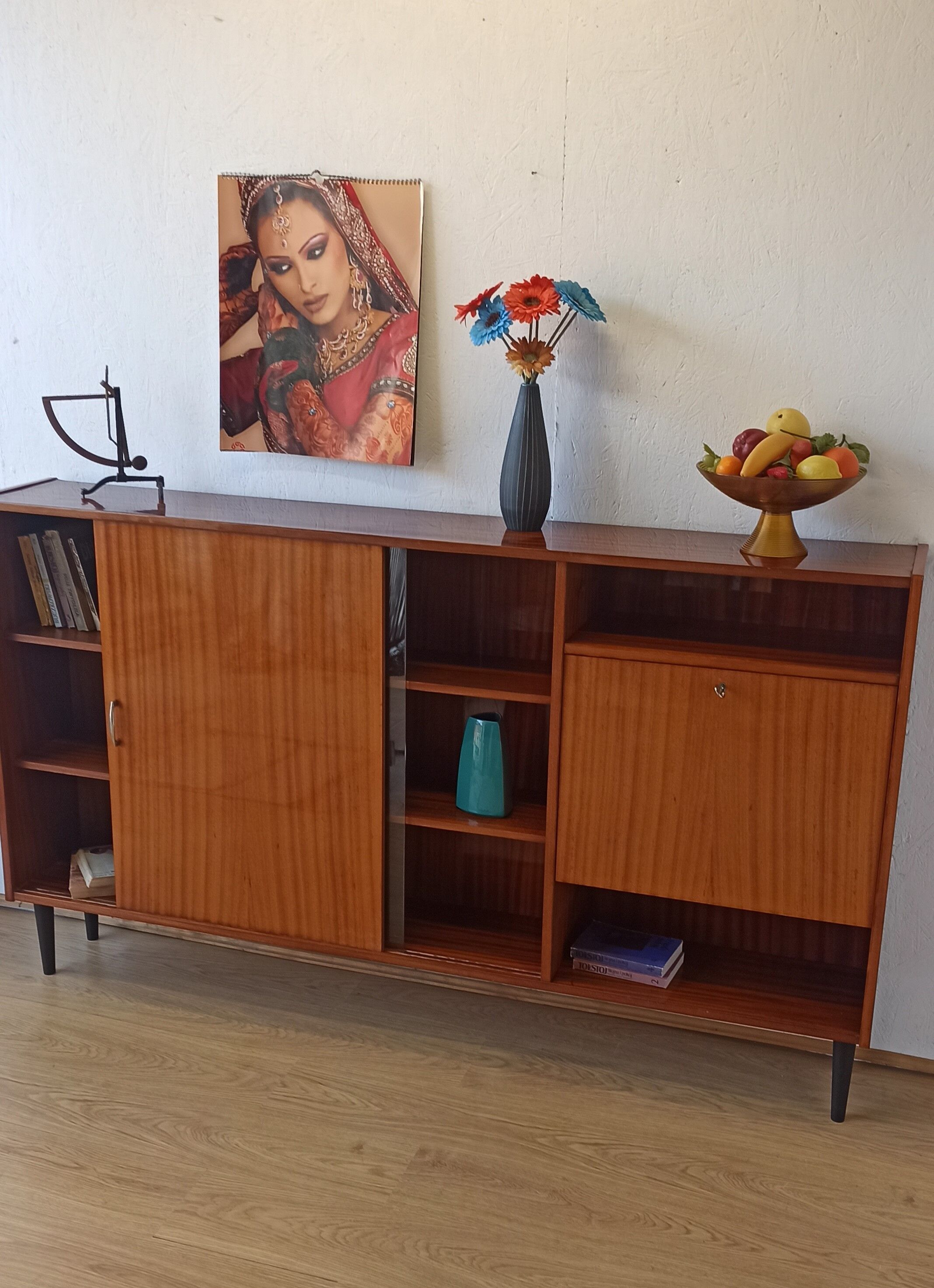 Buffet moderniste étagère des années 1970