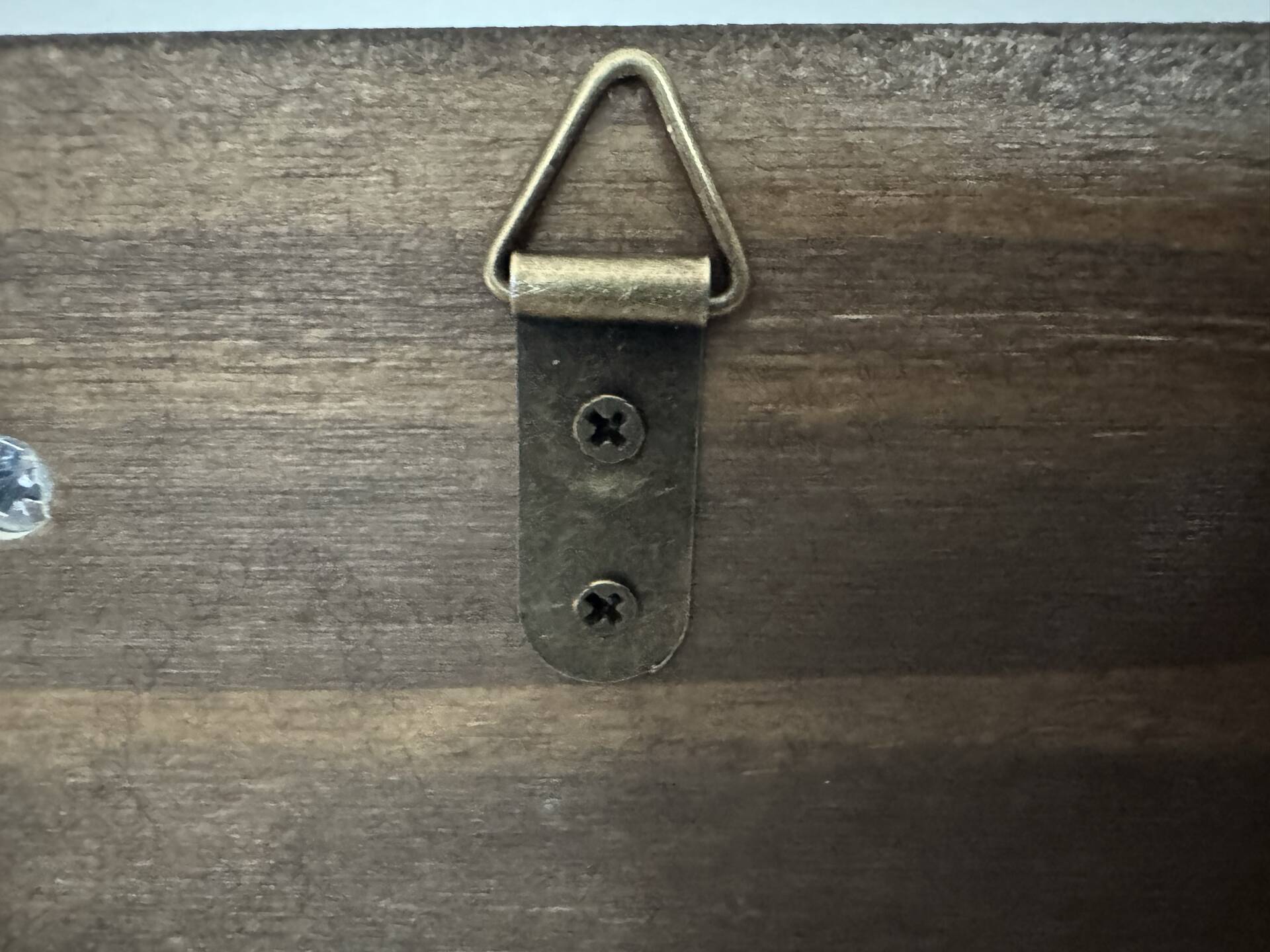 "Wall-mounted key holder shelf in wood, chic country / vintage / shabby style"