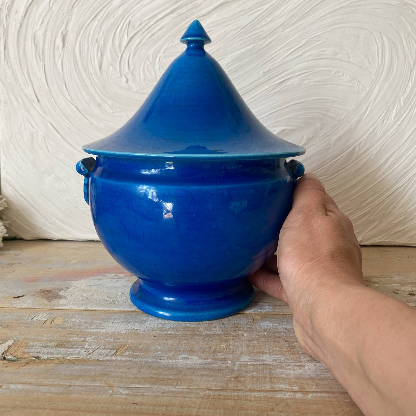 Bonbonnière , soupière en faïence de Malicorne,  céramique bleue craquelé
