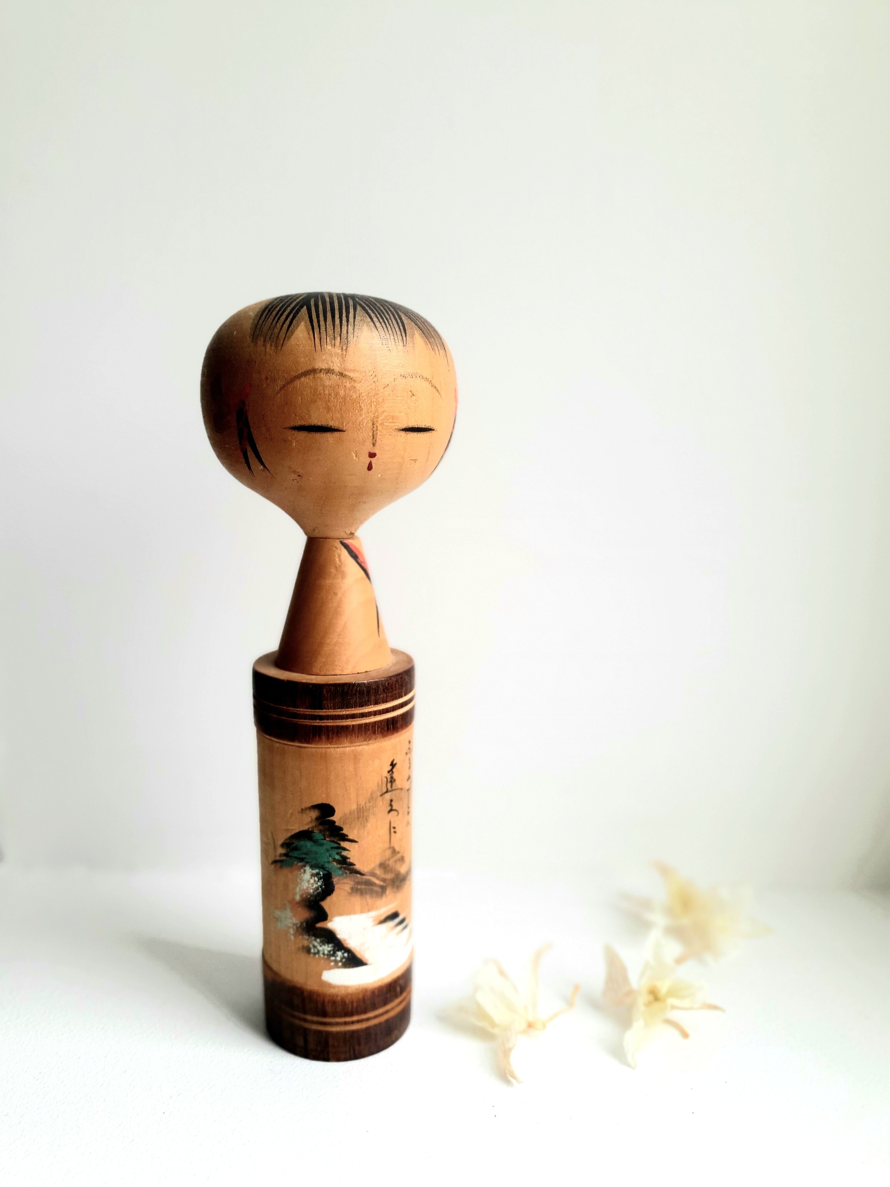 Kokeshi doll poupée japonaise